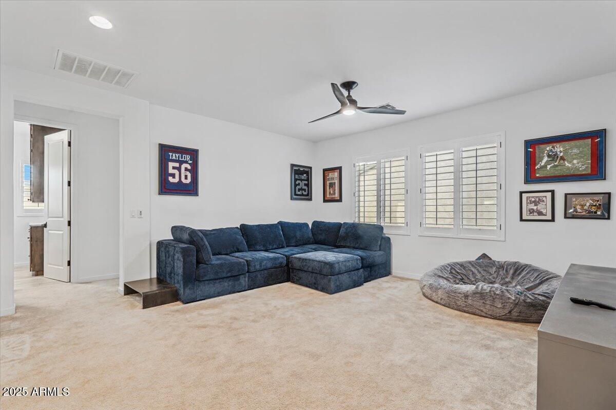 5632 E SANDIA Street