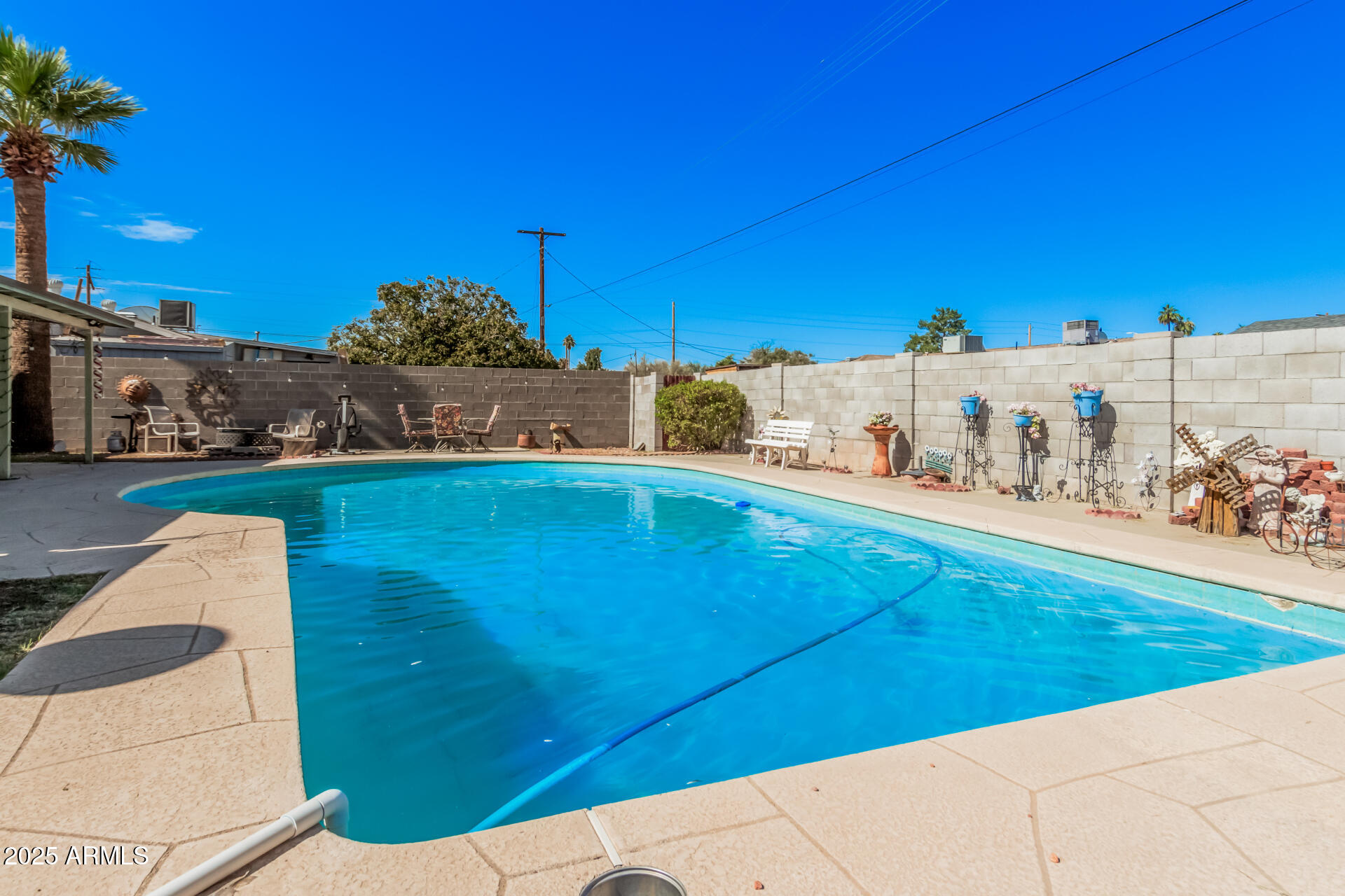 5858 W MINNEZONA Avenue, Phoenix