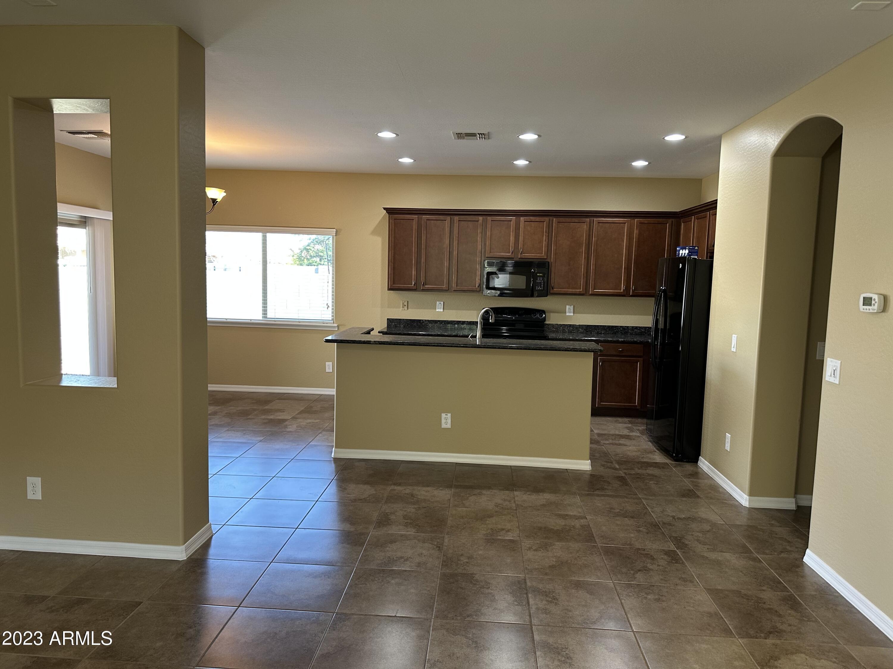 946 W BASSWOOD Avenue, San Tan Valley