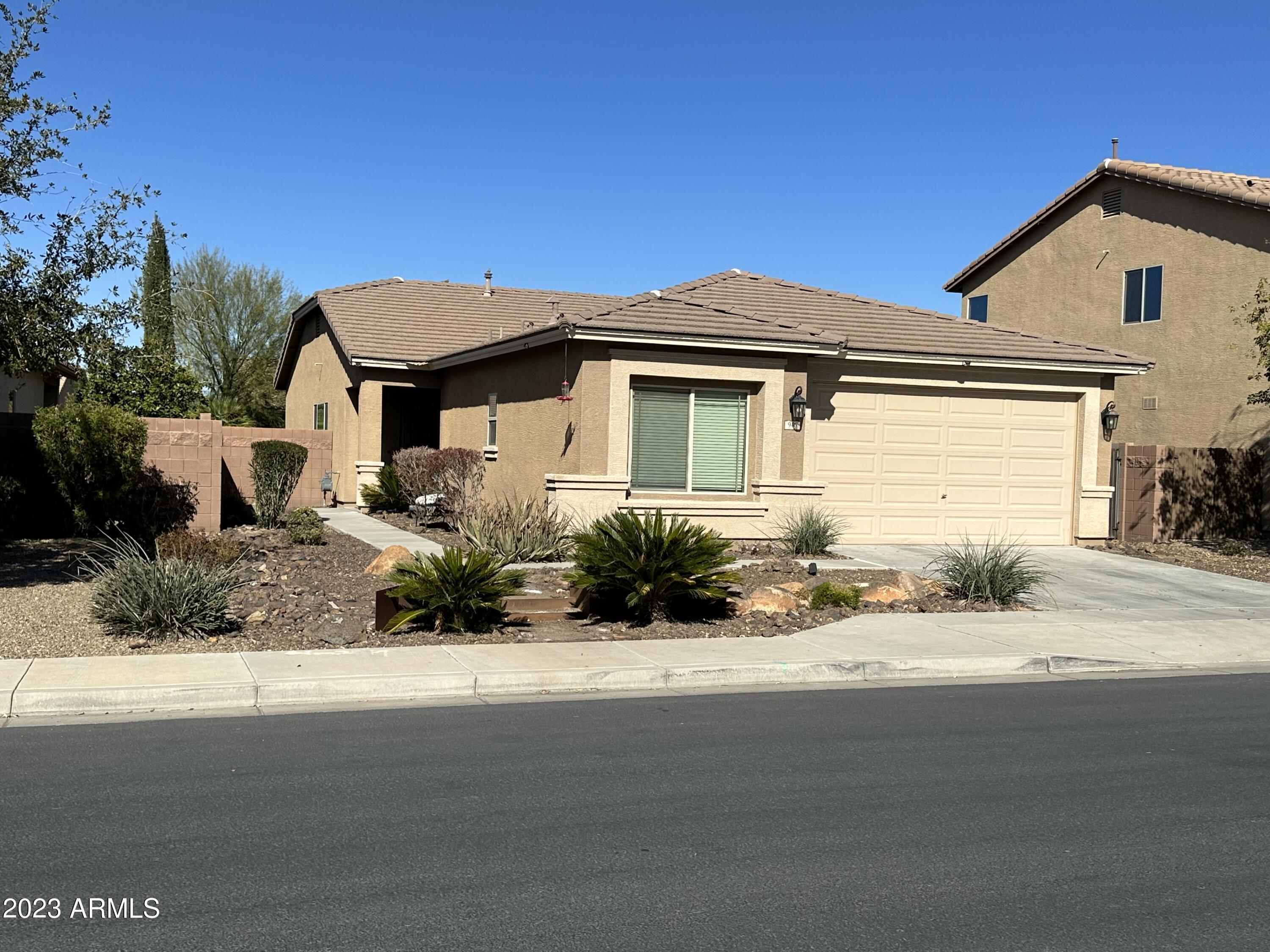 946 W BASSWOOD Avenue, San Tan Valley