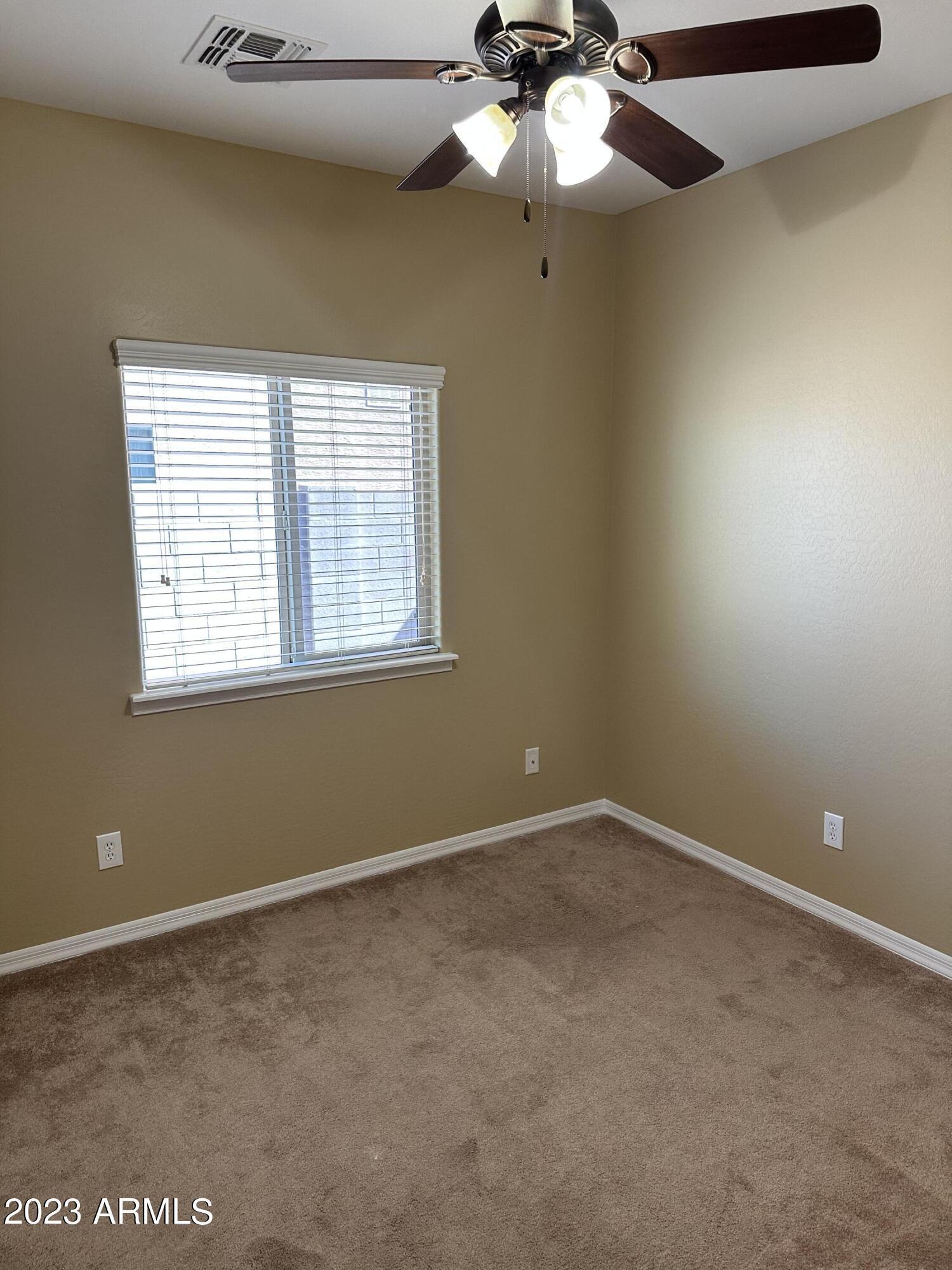946 W BASSWOOD Avenue, San Tan Valley