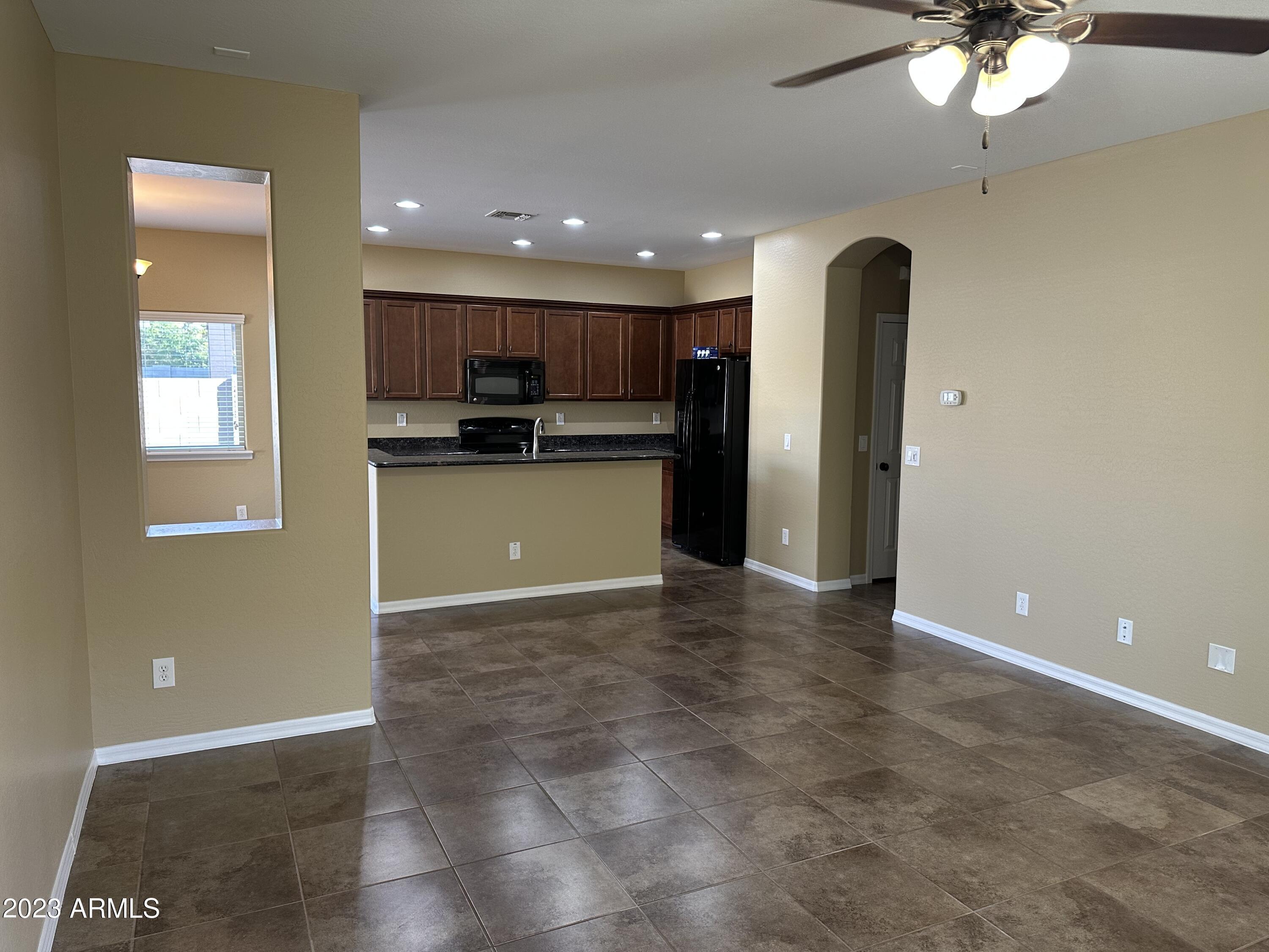 946 W BASSWOOD Avenue, San Tan Valley