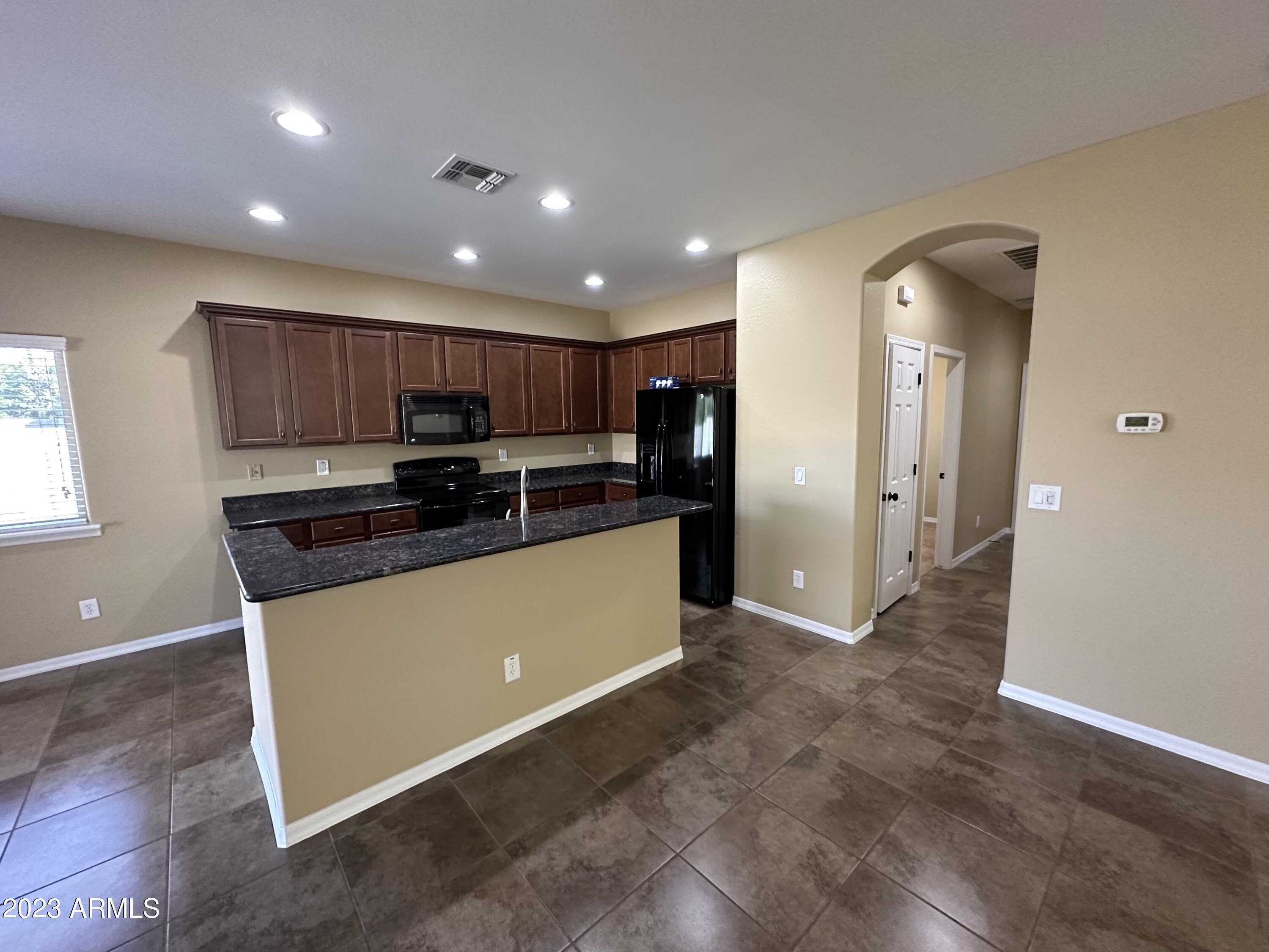 946 W BASSWOOD Avenue, San Tan Valley