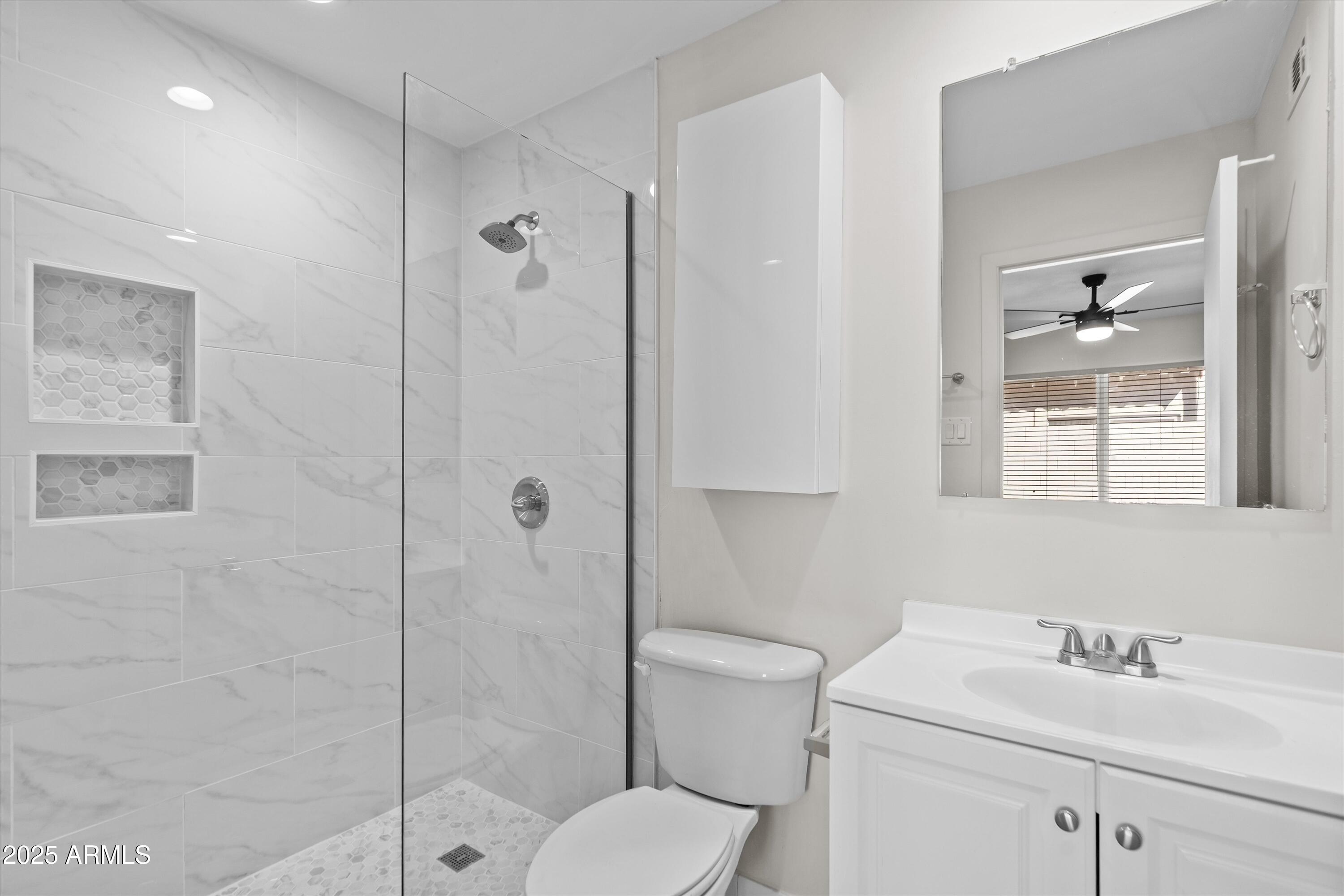 1033 N GRANITE REEF Road