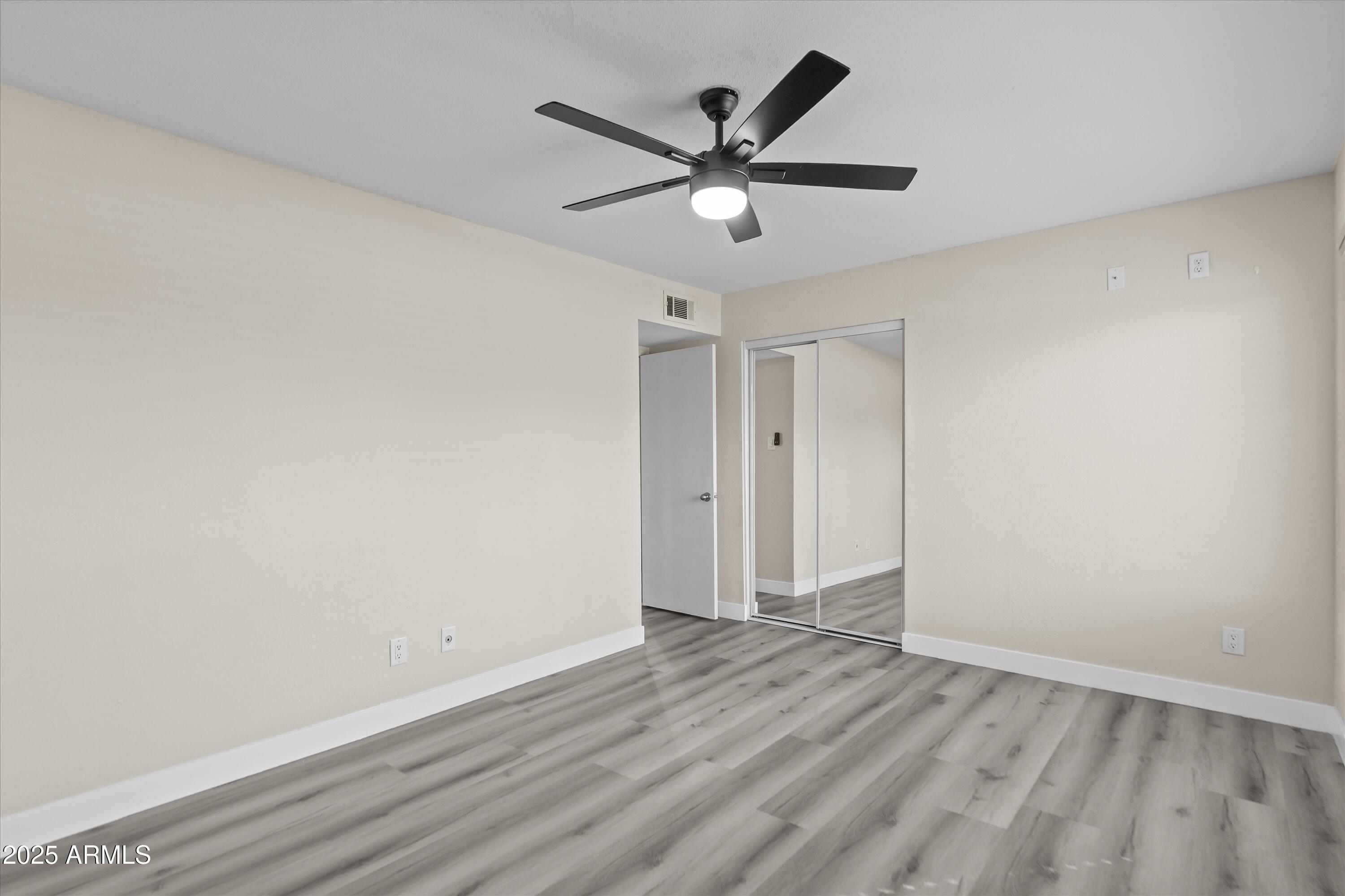 1033 N GRANITE REEF Road