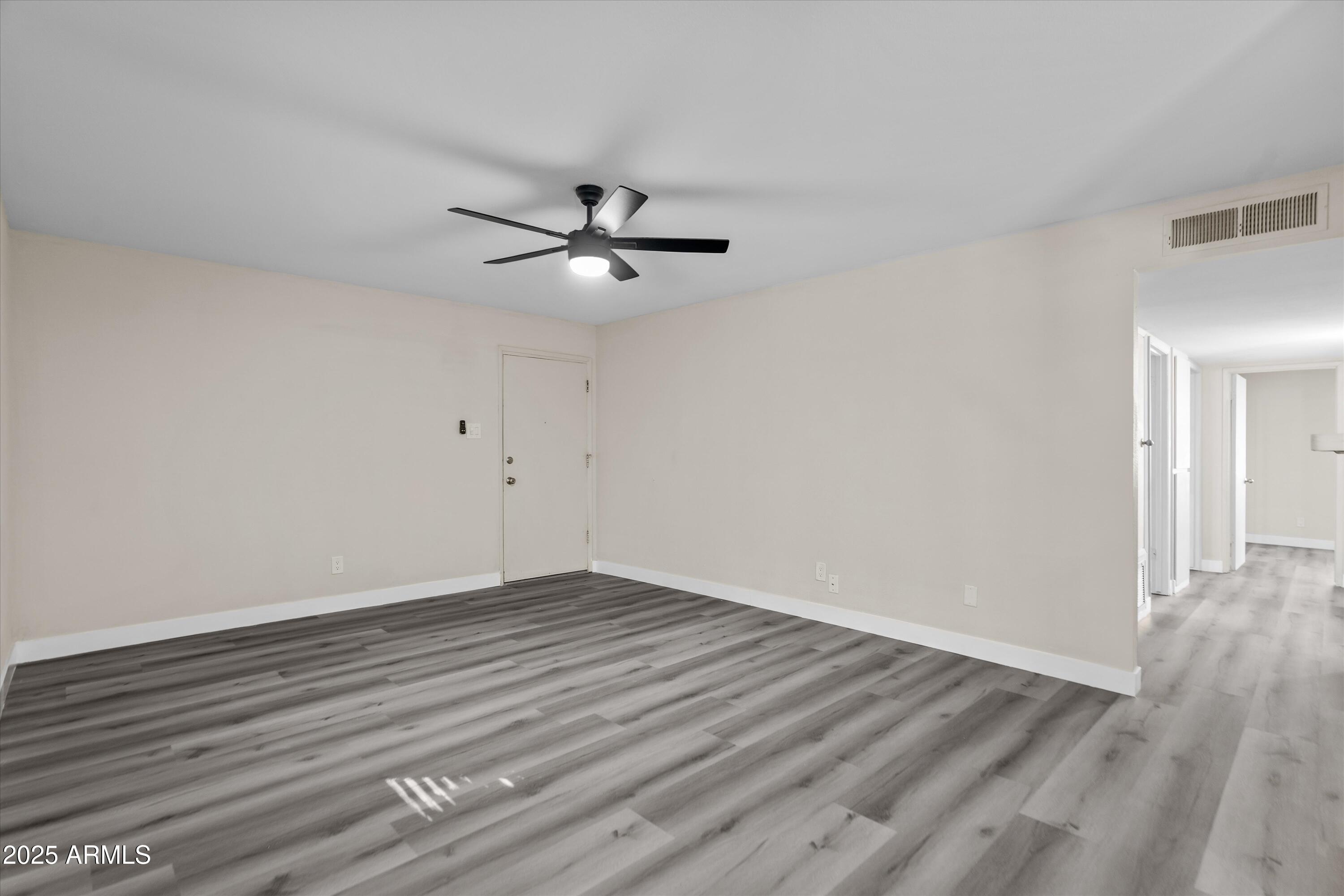 1033 N GRANITE REEF Road