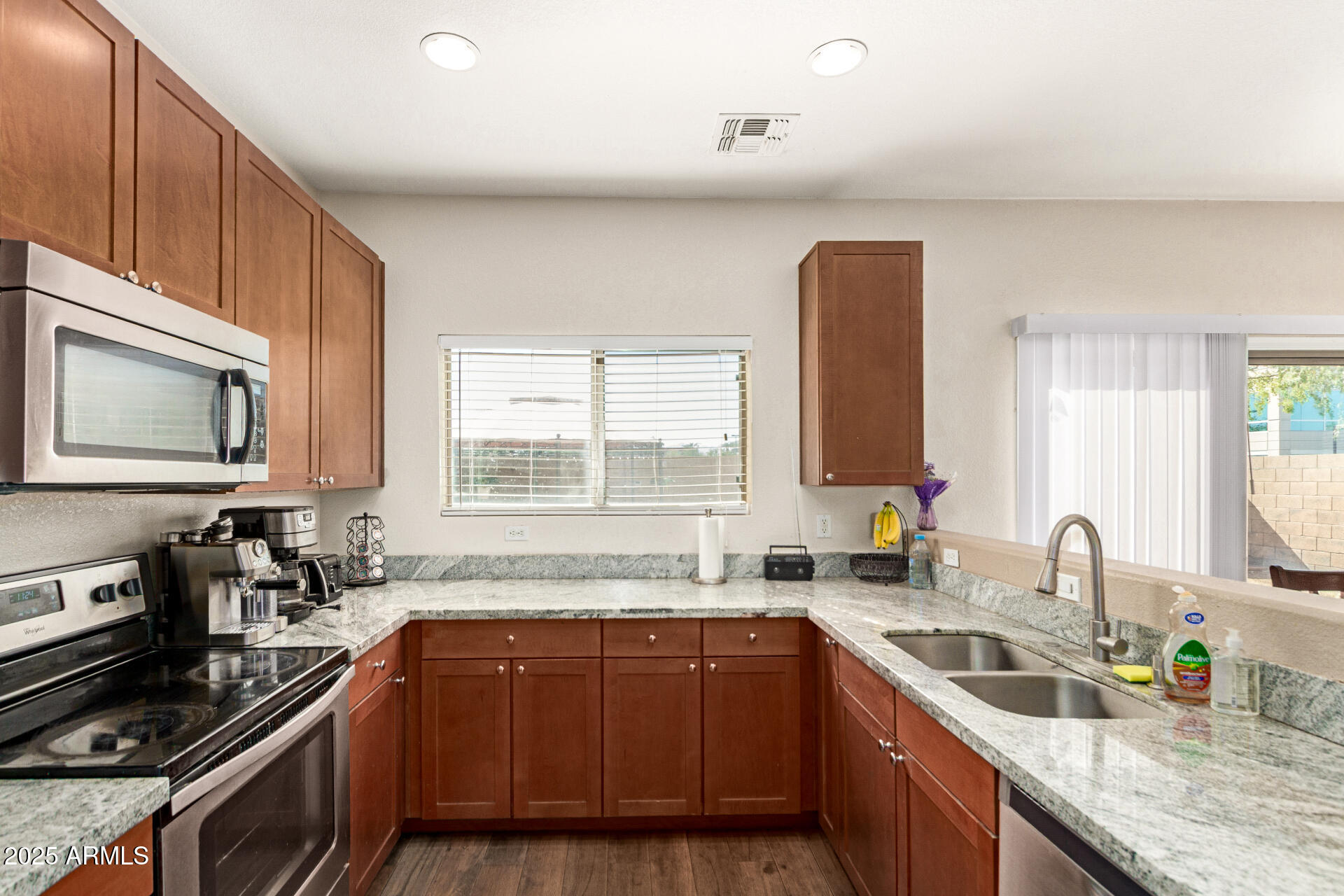 9563 W MONTE VISTA Road, Phoenix