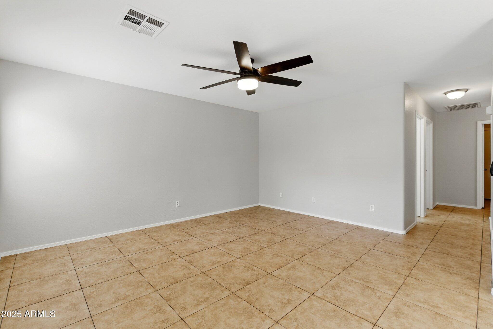 11546 W SCHLEIFER Drive, Youngtown