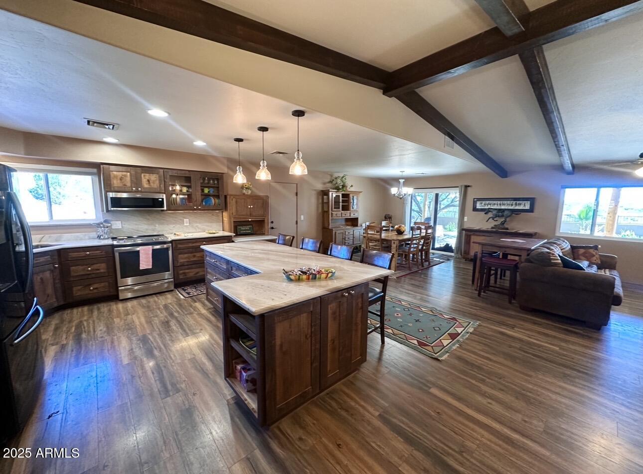 1276 N VULTURE MINE Road