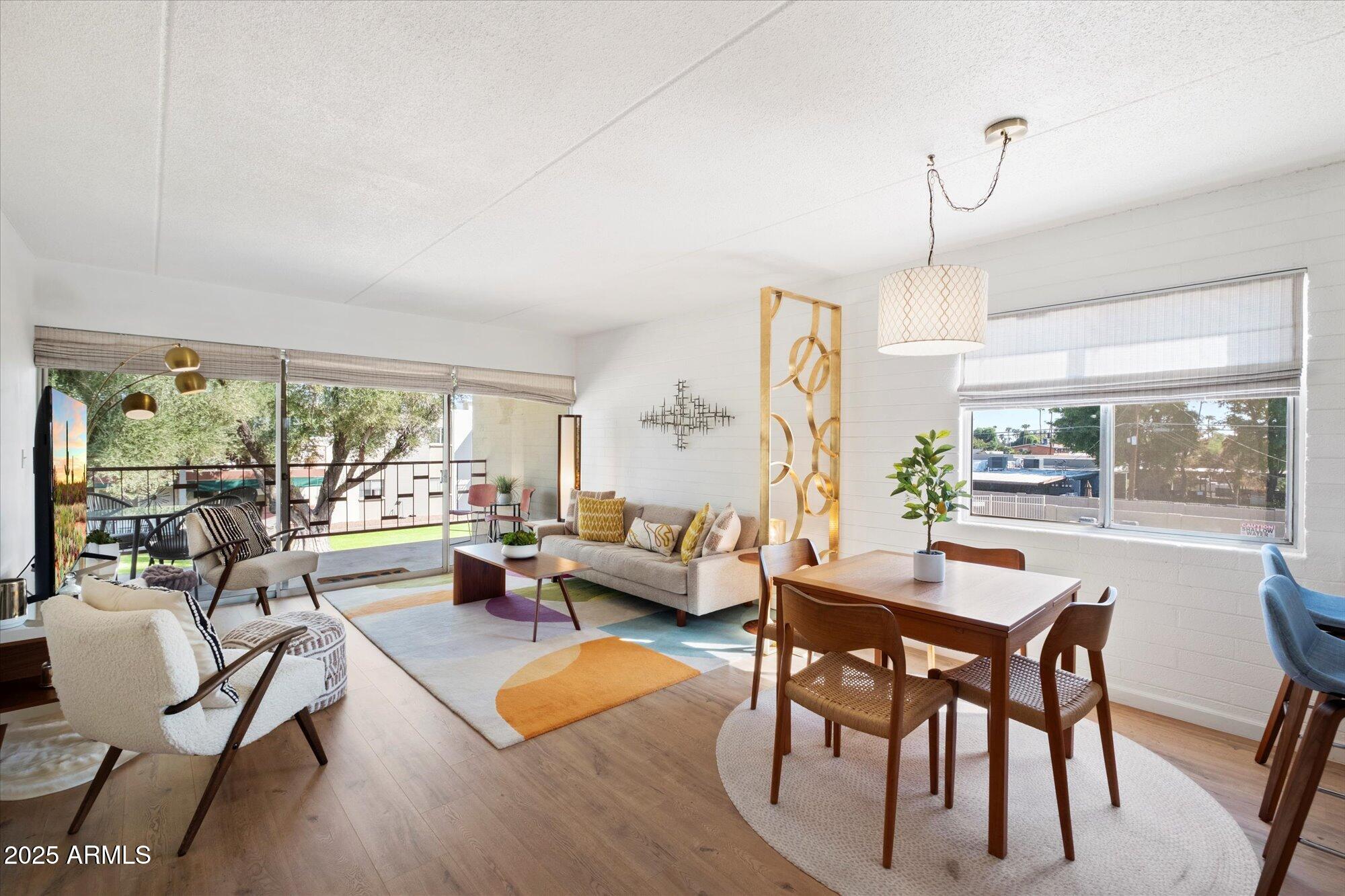 3737 E TURNEY Avenue, 206