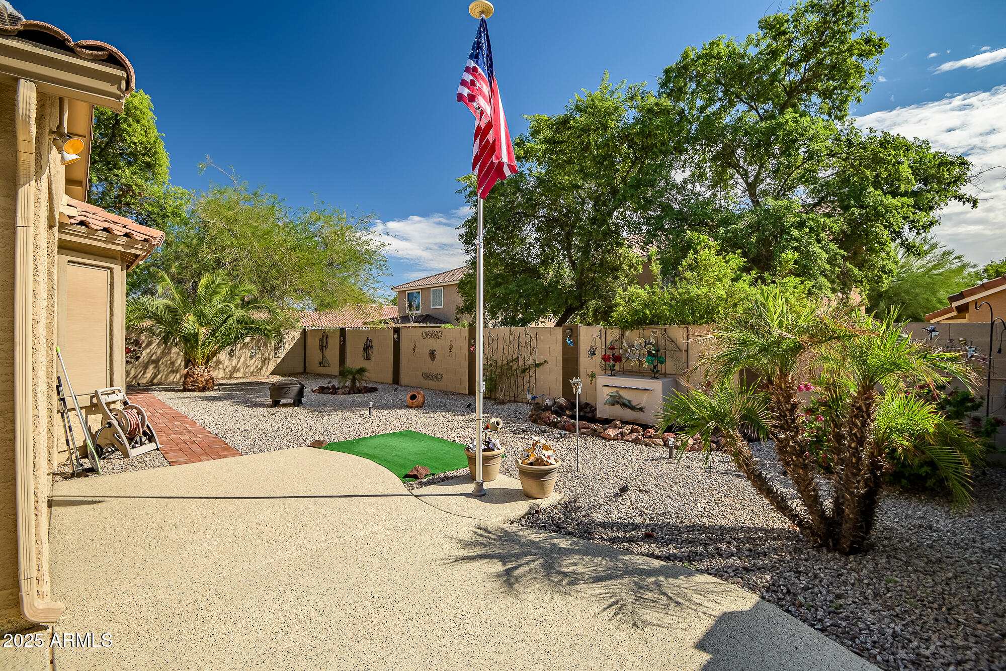 14107 W CORRINE Drive