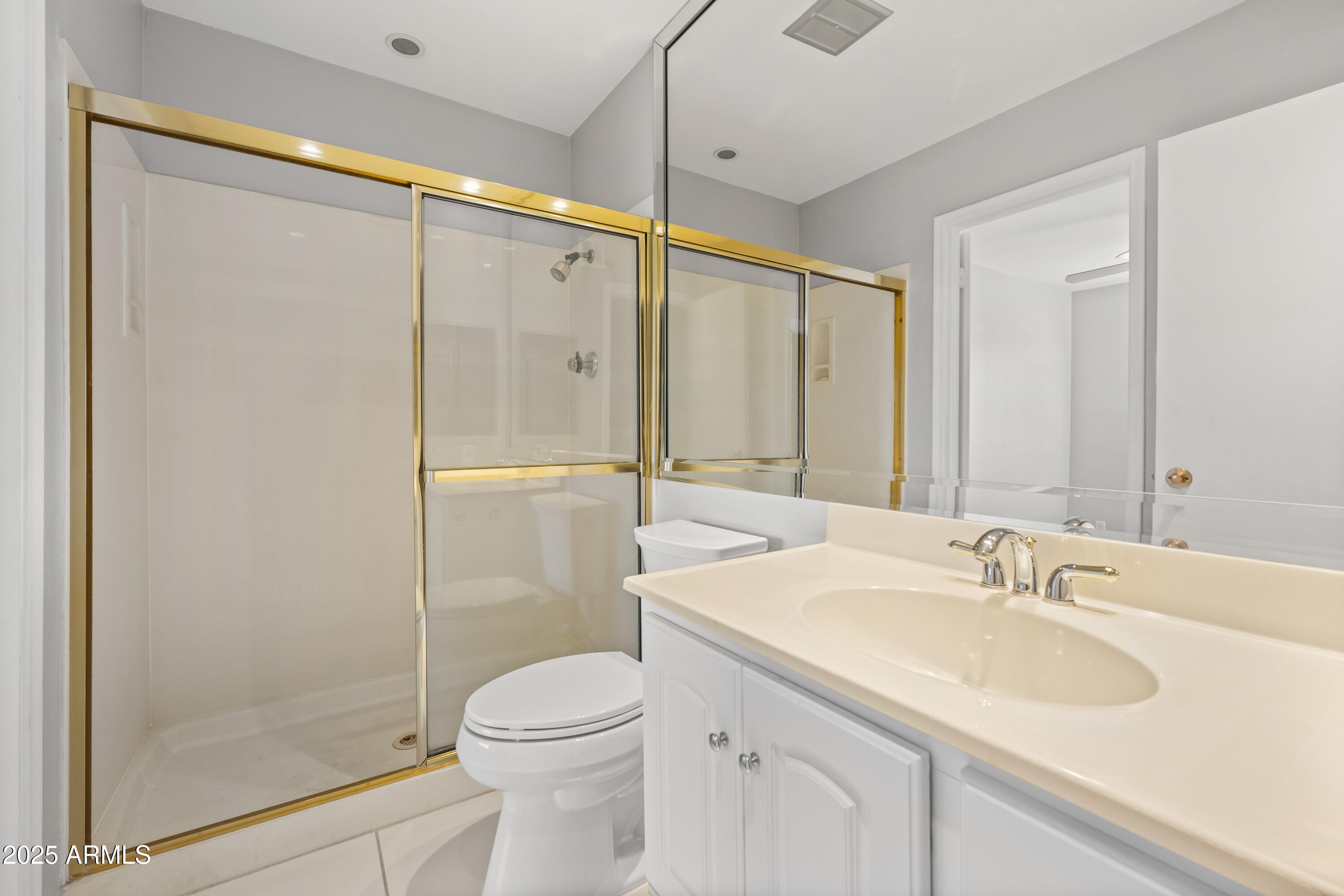 7662 E HAZELWOOD Street