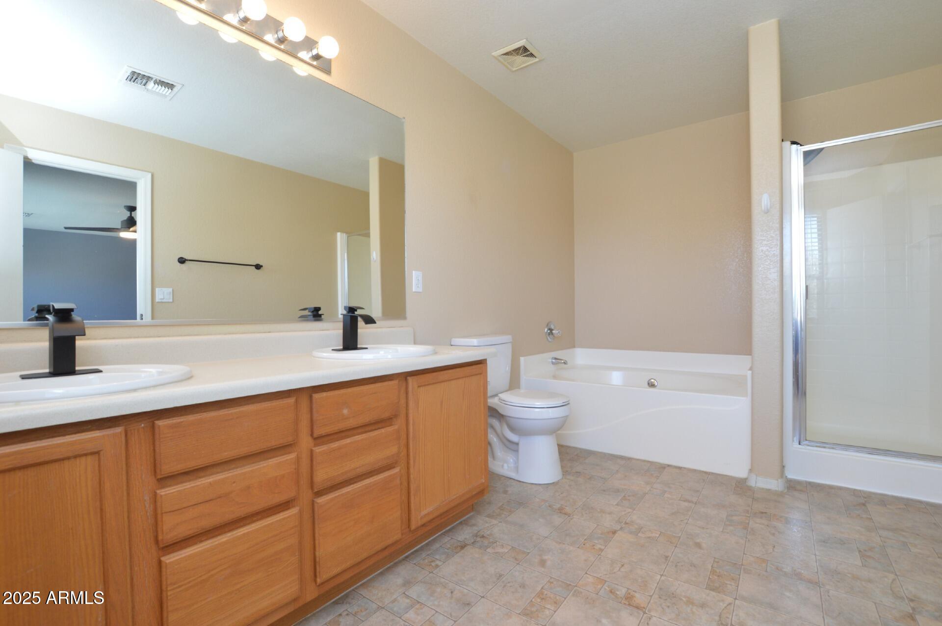 2812 W SUNSHINE BUTTE Drive