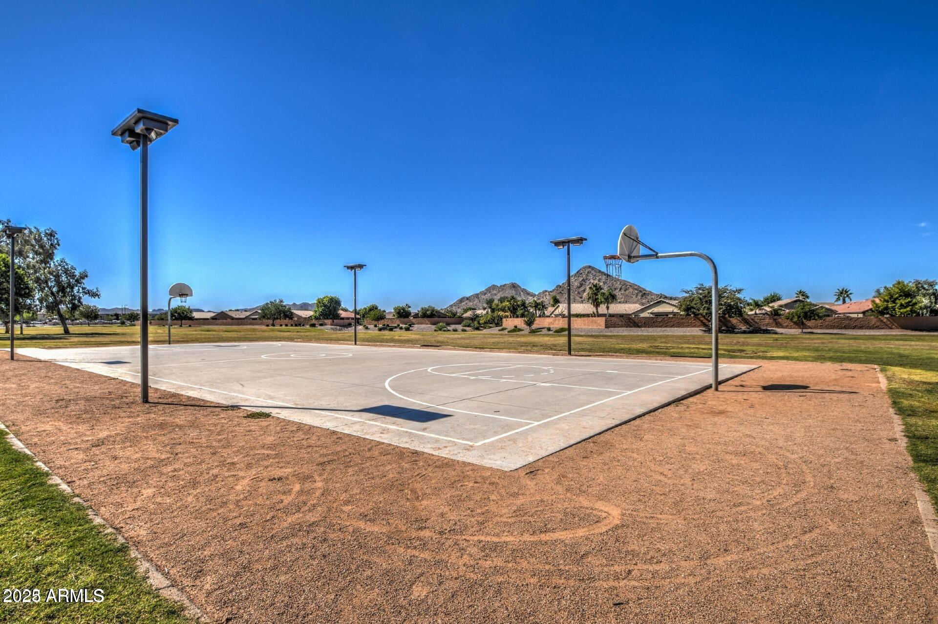 2812 W SUNSHINE BUTTE Drive