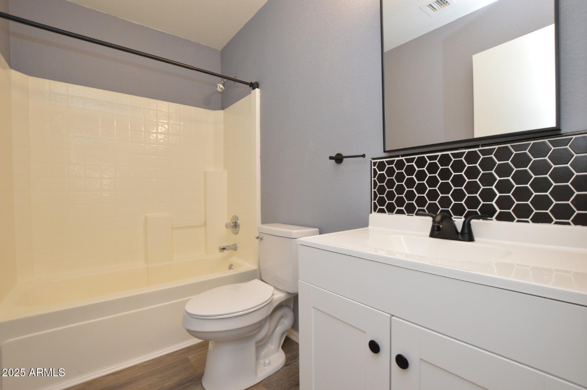 2812 W SUNSHINE BUTTE Drive