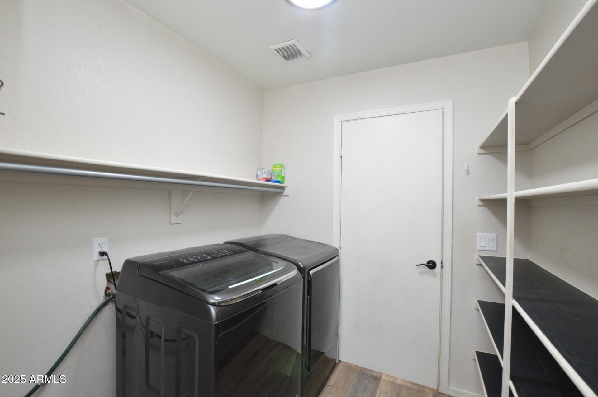 2812 W SUNSHINE BUTTE Drive