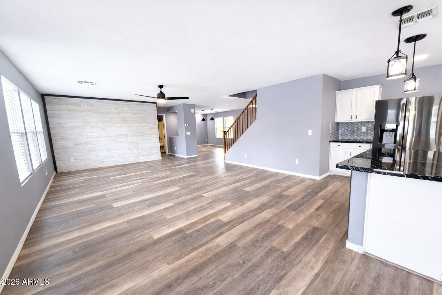 2812 W SUNSHINE BUTTE Drive