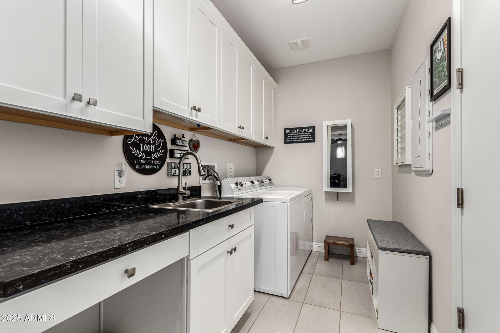 4138 N HAWTHORN Drive