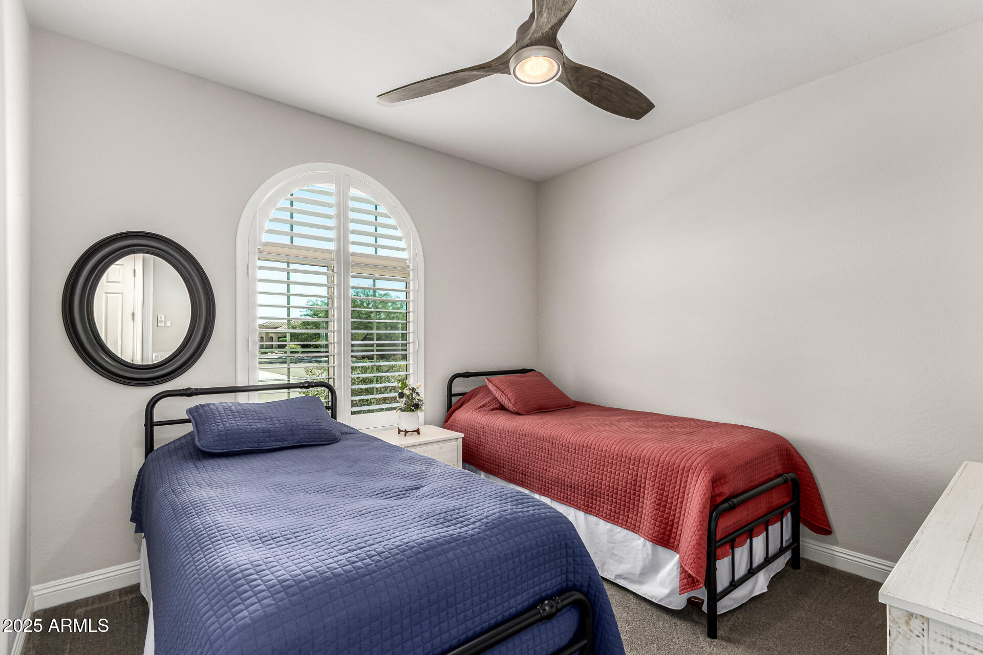 4138 N HAWTHORN Drive