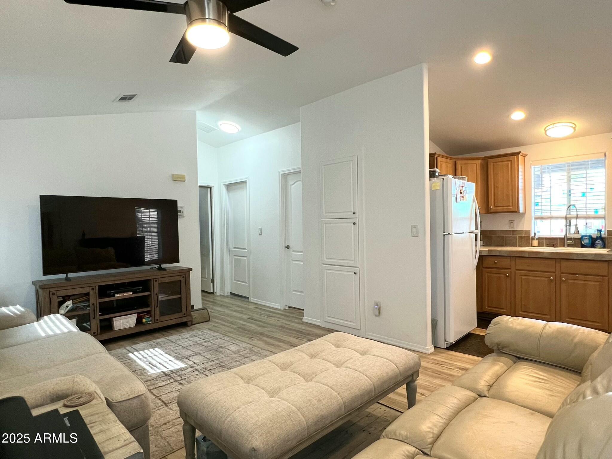 2401 W SOUTHERN Avenue, 260