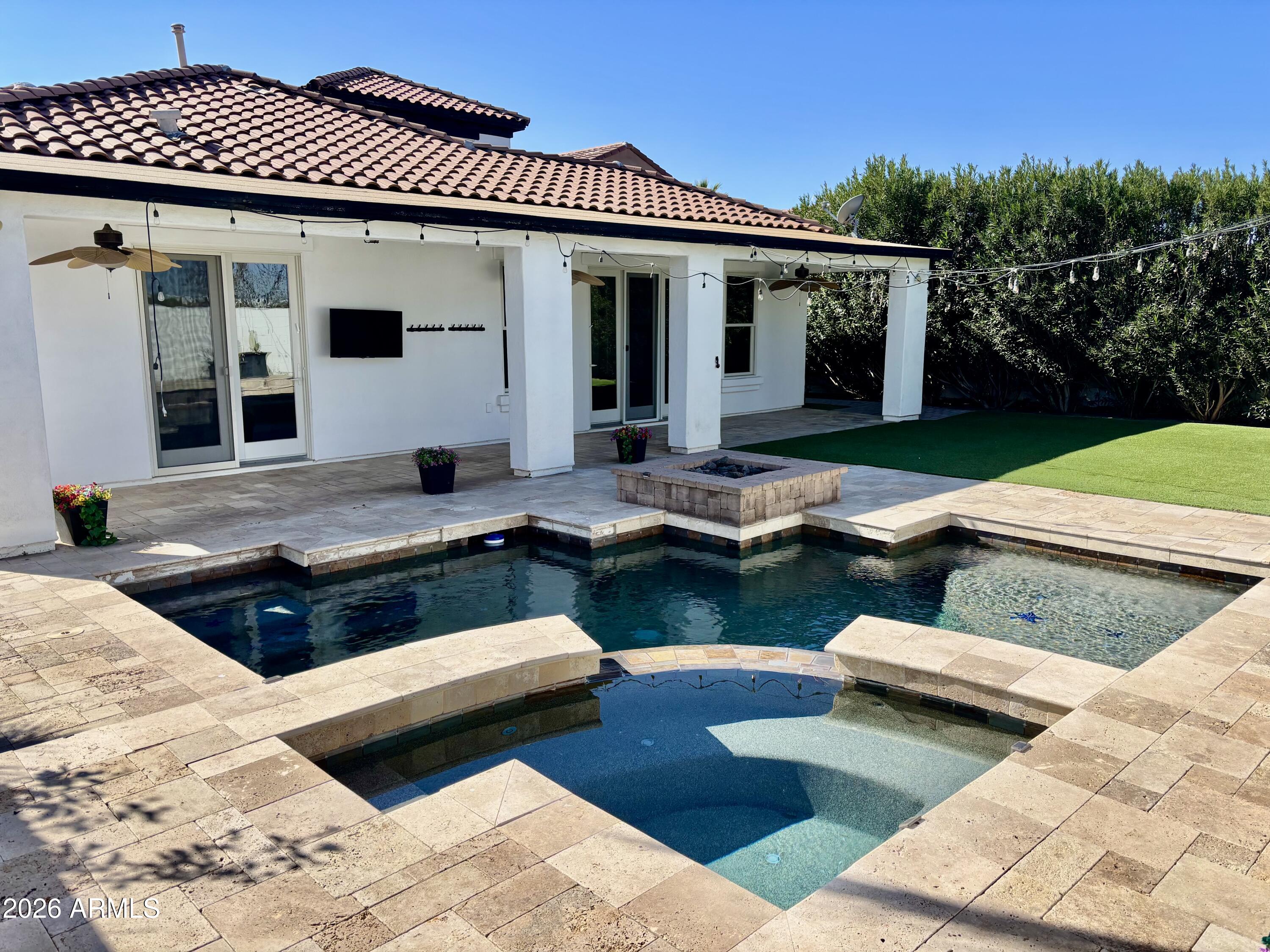 2198 E WISTERIA Drive