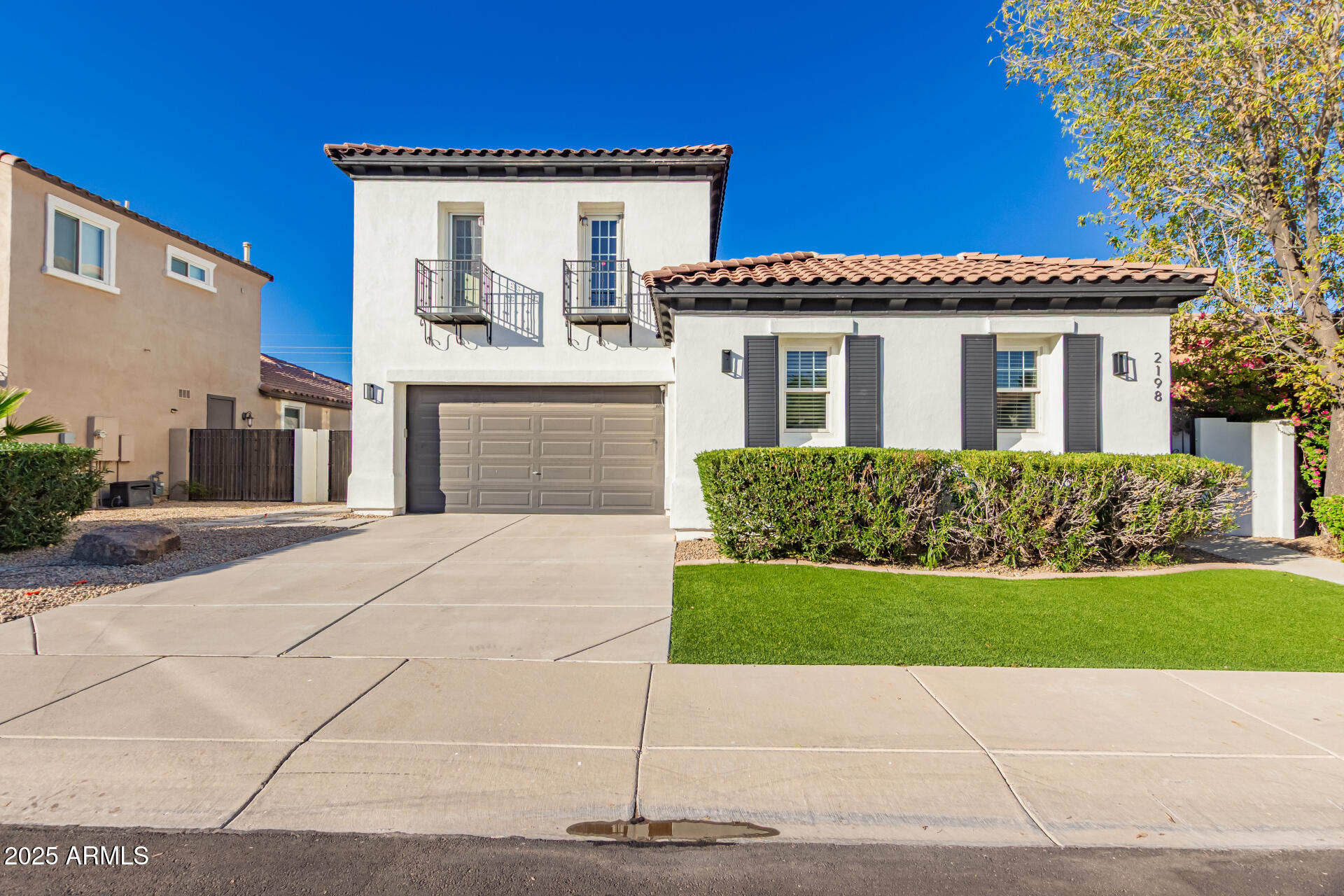 2198 E WISTERIA Drive