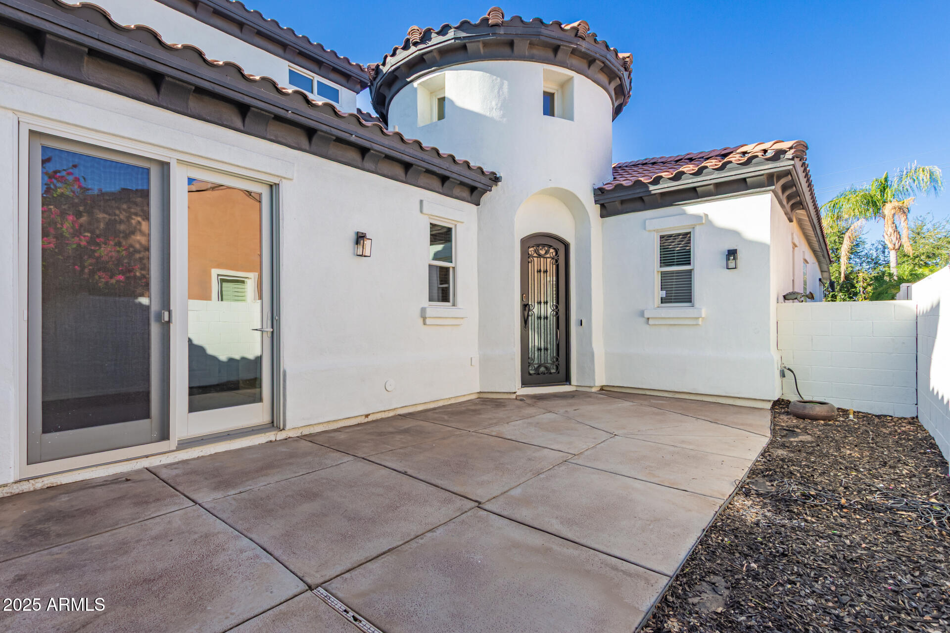 2198 E WISTERIA Drive