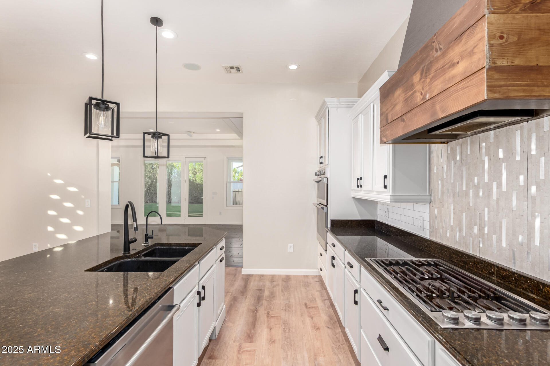 2198 E WISTERIA Drive