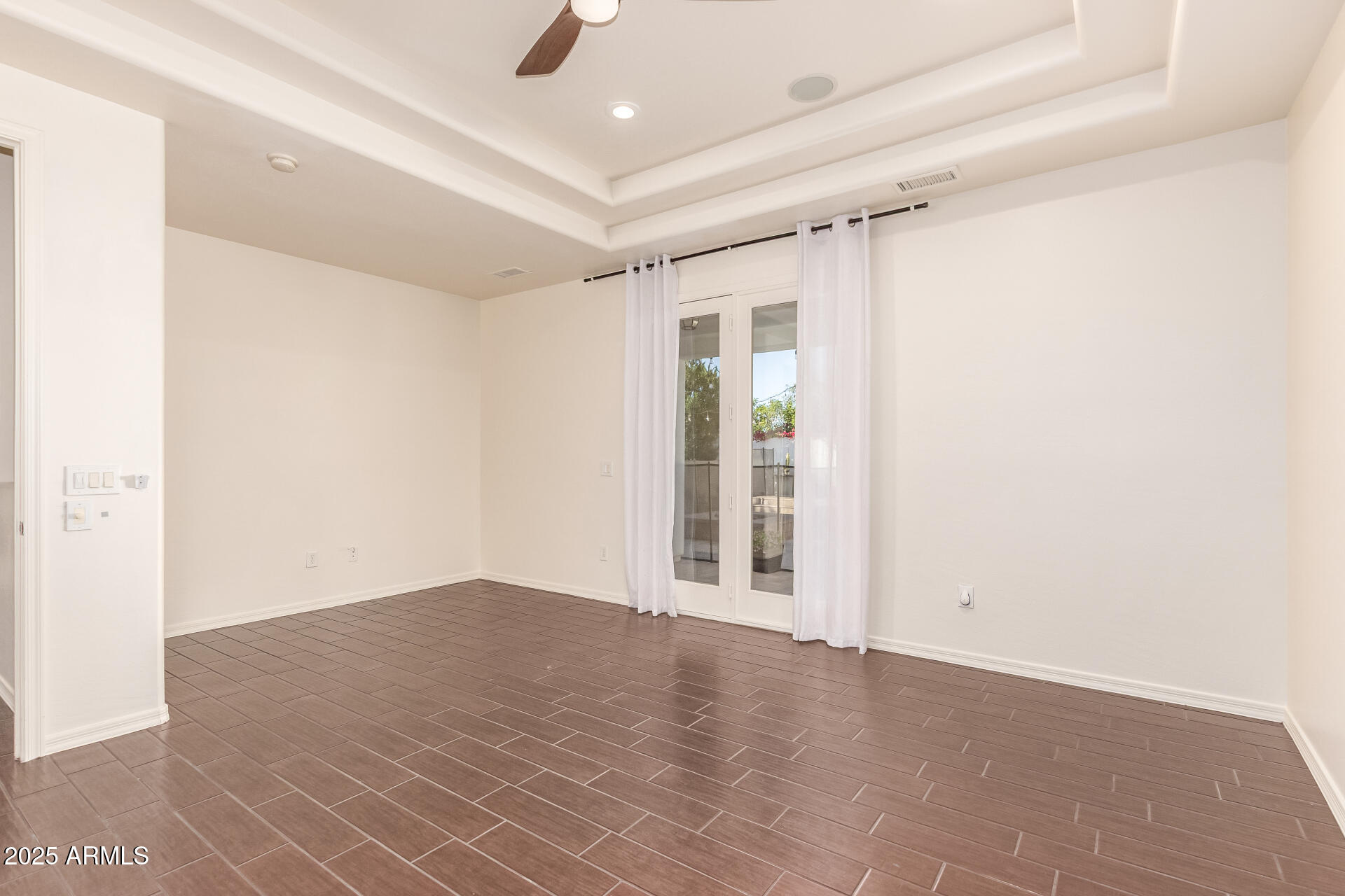 2198 E WISTERIA Drive