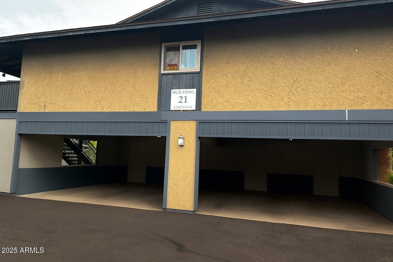 286 W PALOMINO Drive, 83