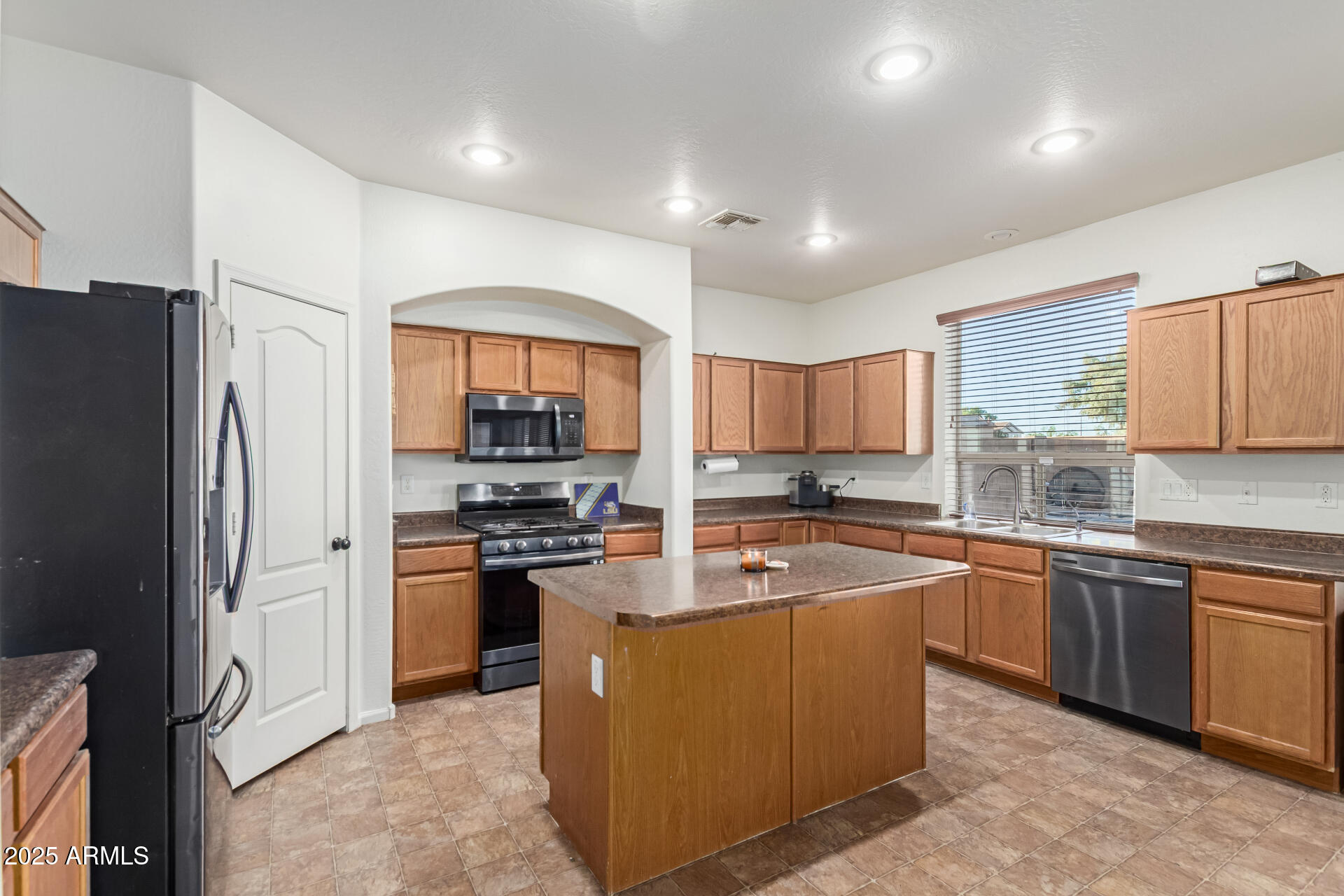 41248 W HAYDEN Drive