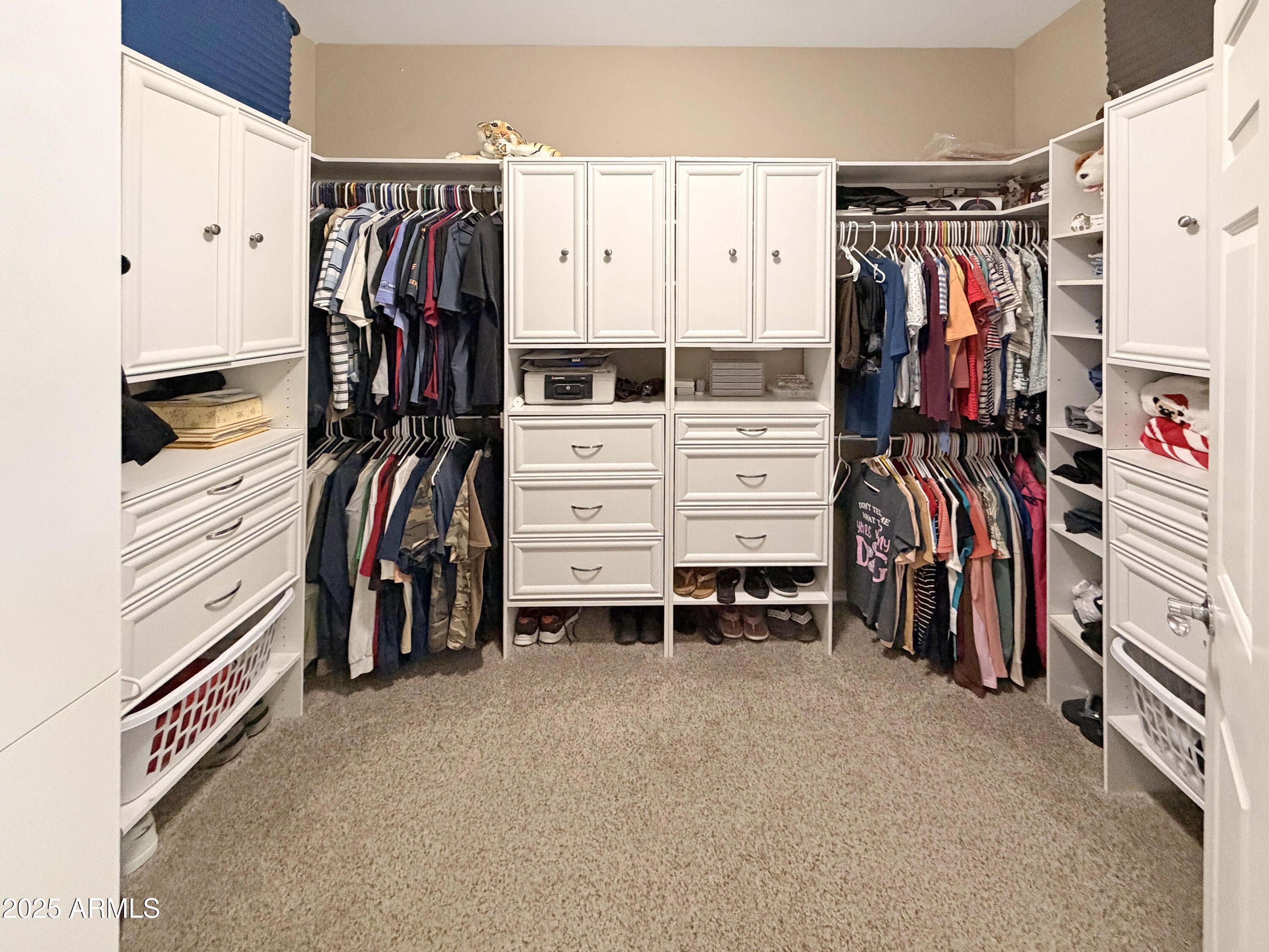 4392 N JULIEANNE Court