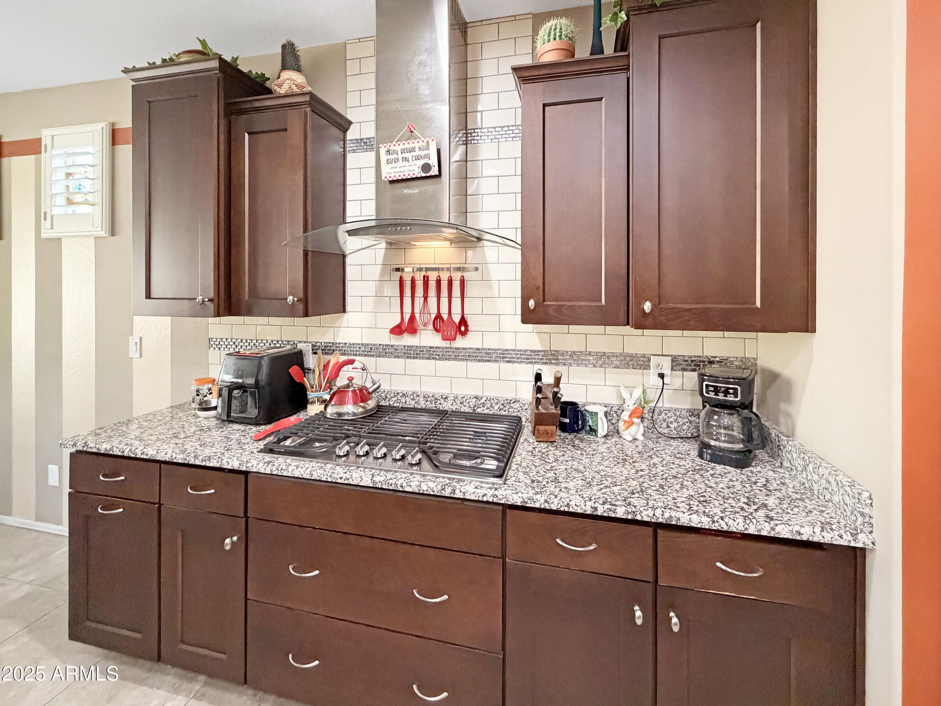 4392 N JULIEANNE Court