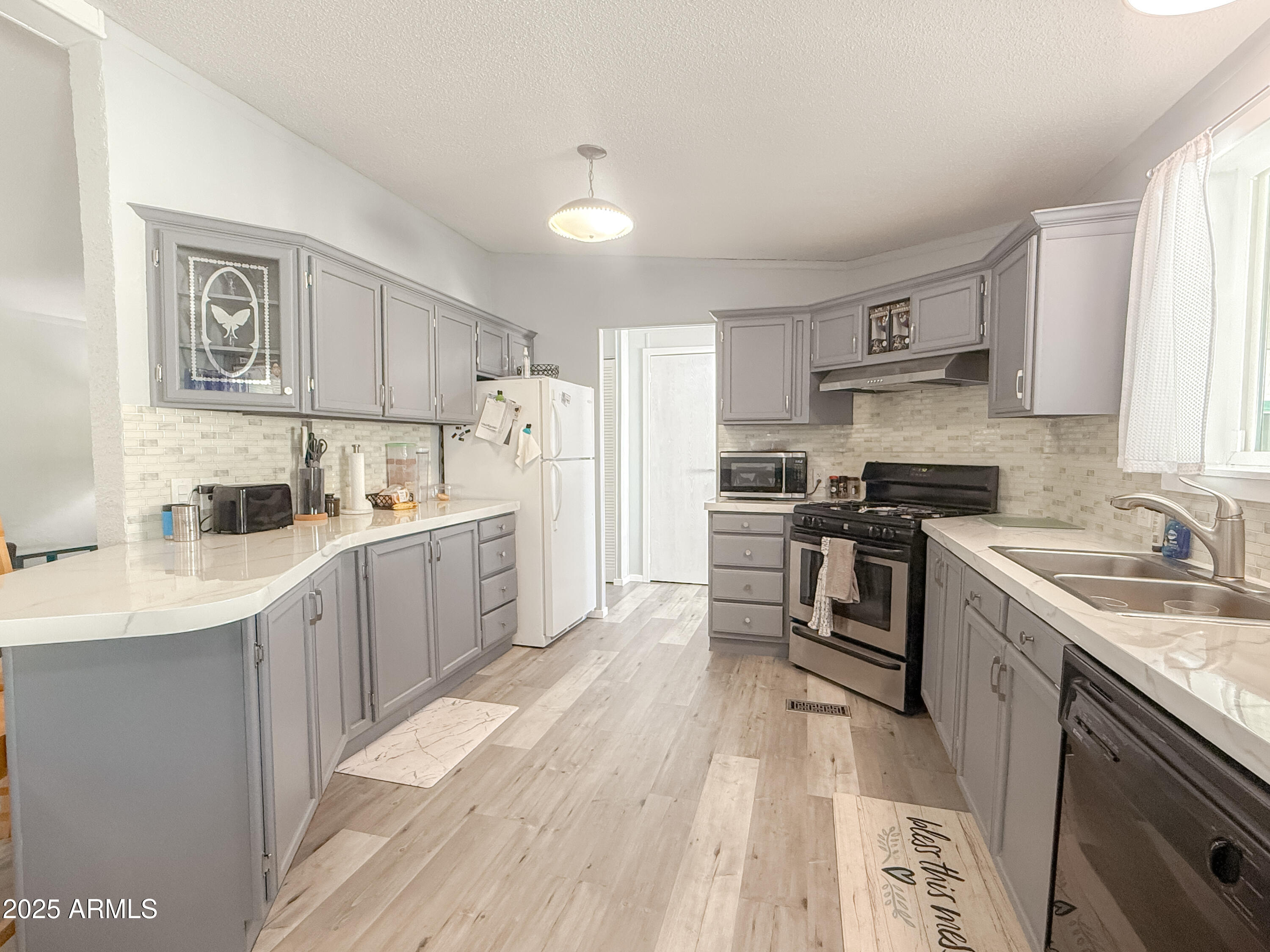 8600 E Broadway Road, 144