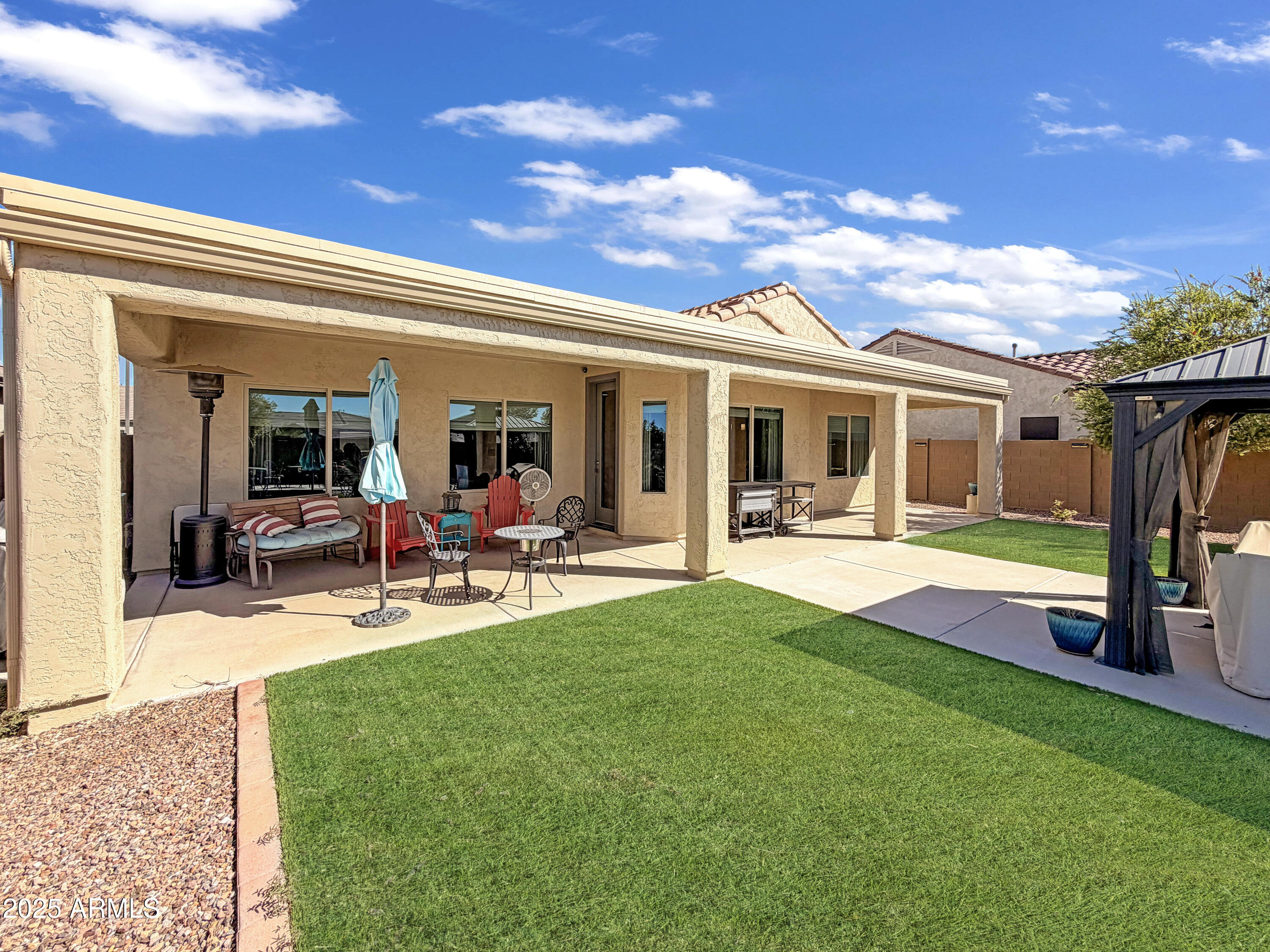 3848 N HUNTINGTON Drive