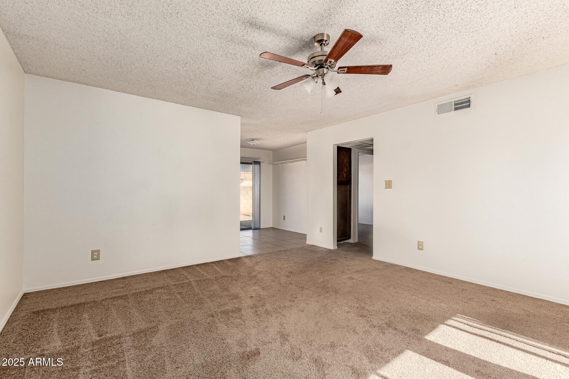 1328 E PALMDALE Drive