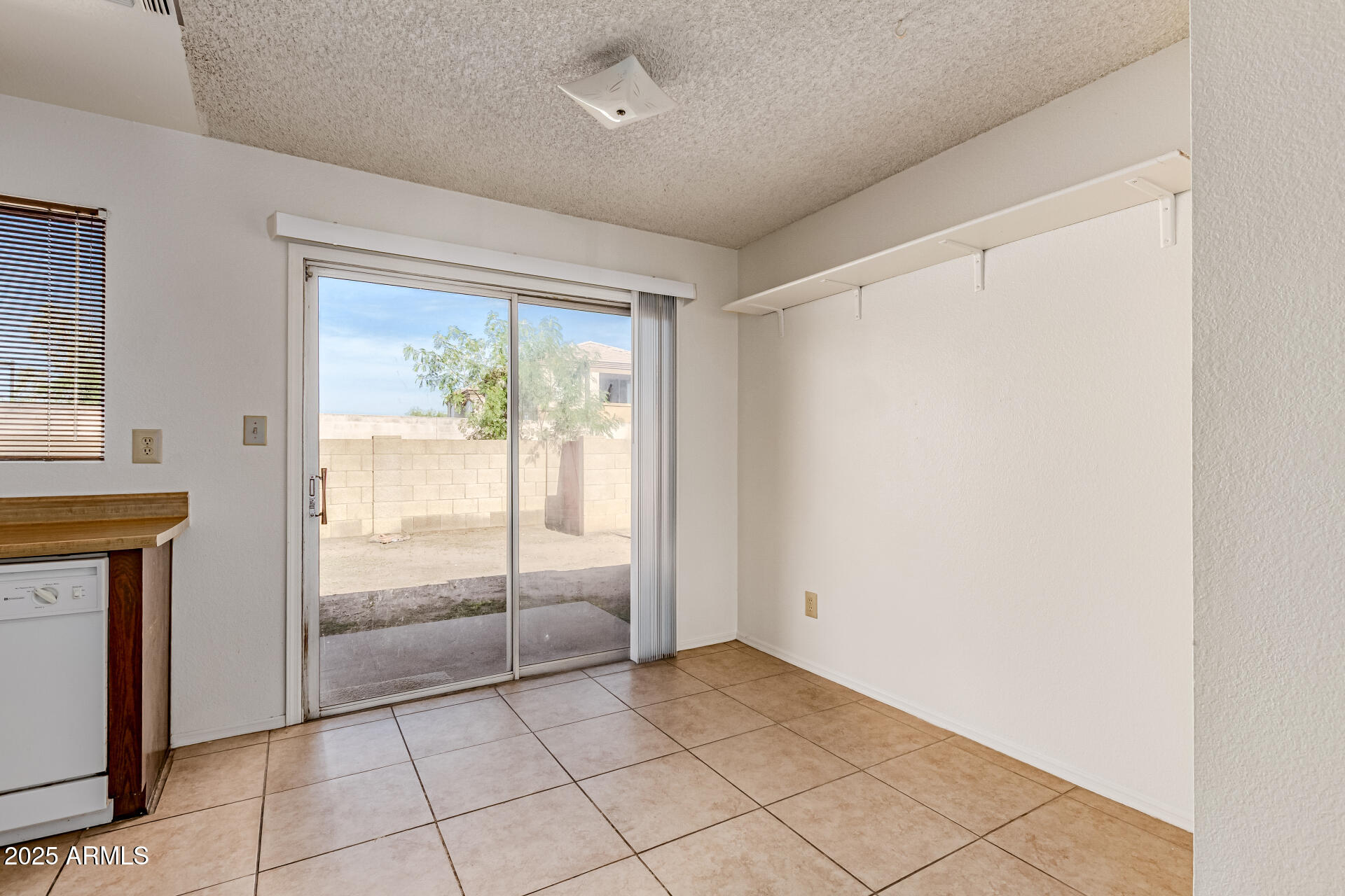 1328 E PALMDALE Drive
