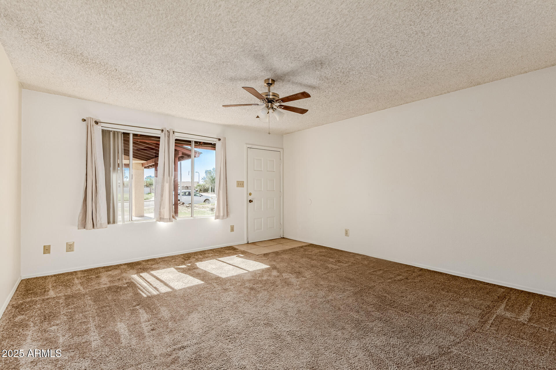 1328 E PALMDALE Drive