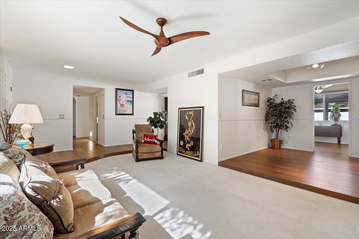 8306 E VIA DE DORADO