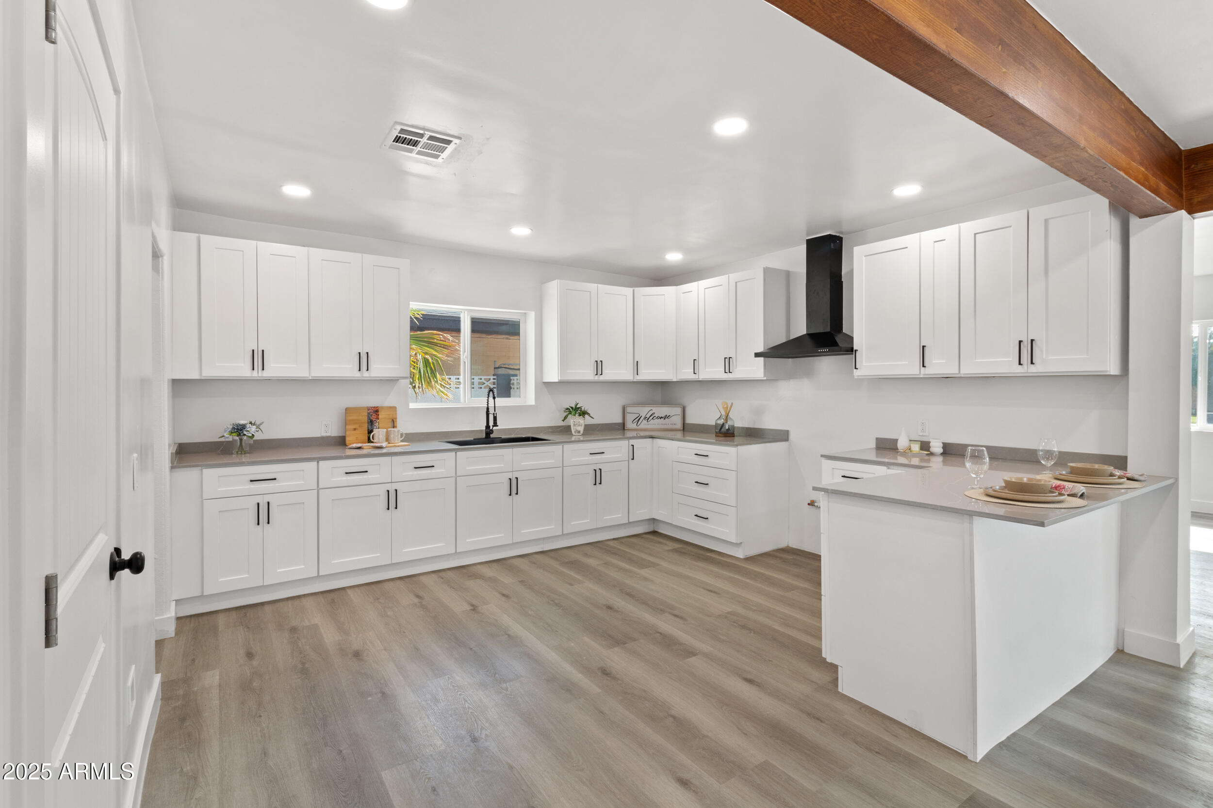 346 W EDGEMONT Avenue