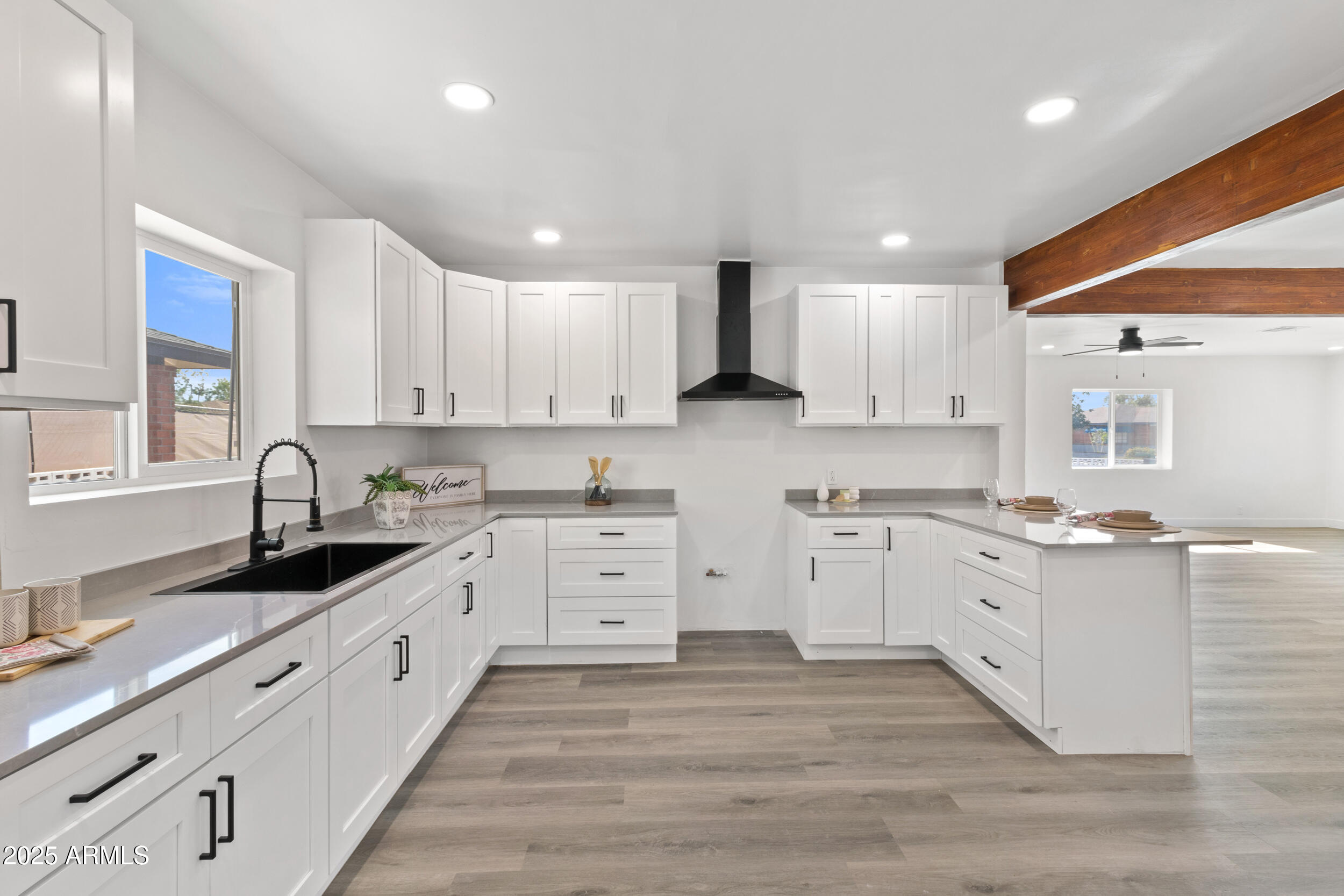 346 W EDGEMONT Avenue