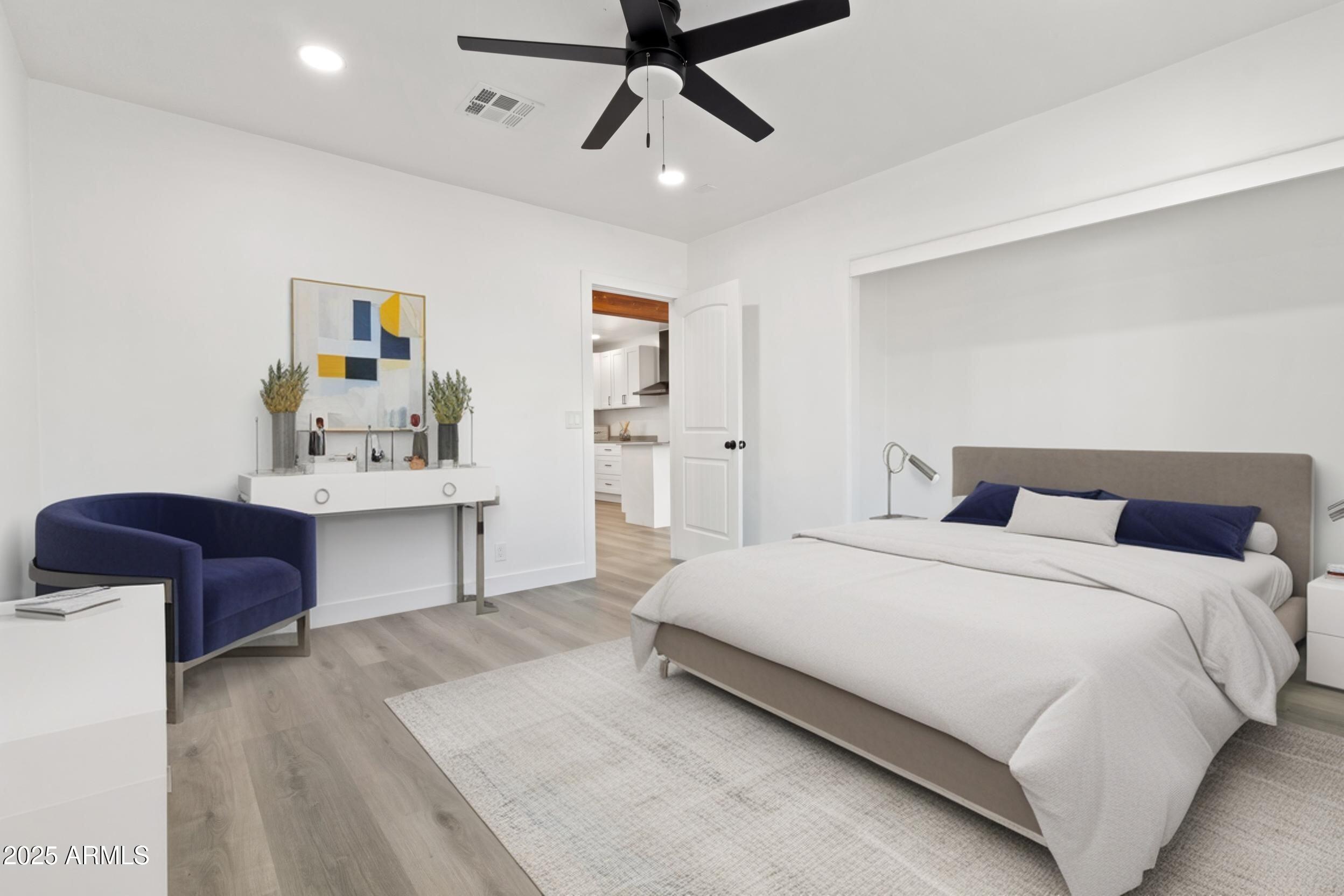 346 W EDGEMONT Avenue