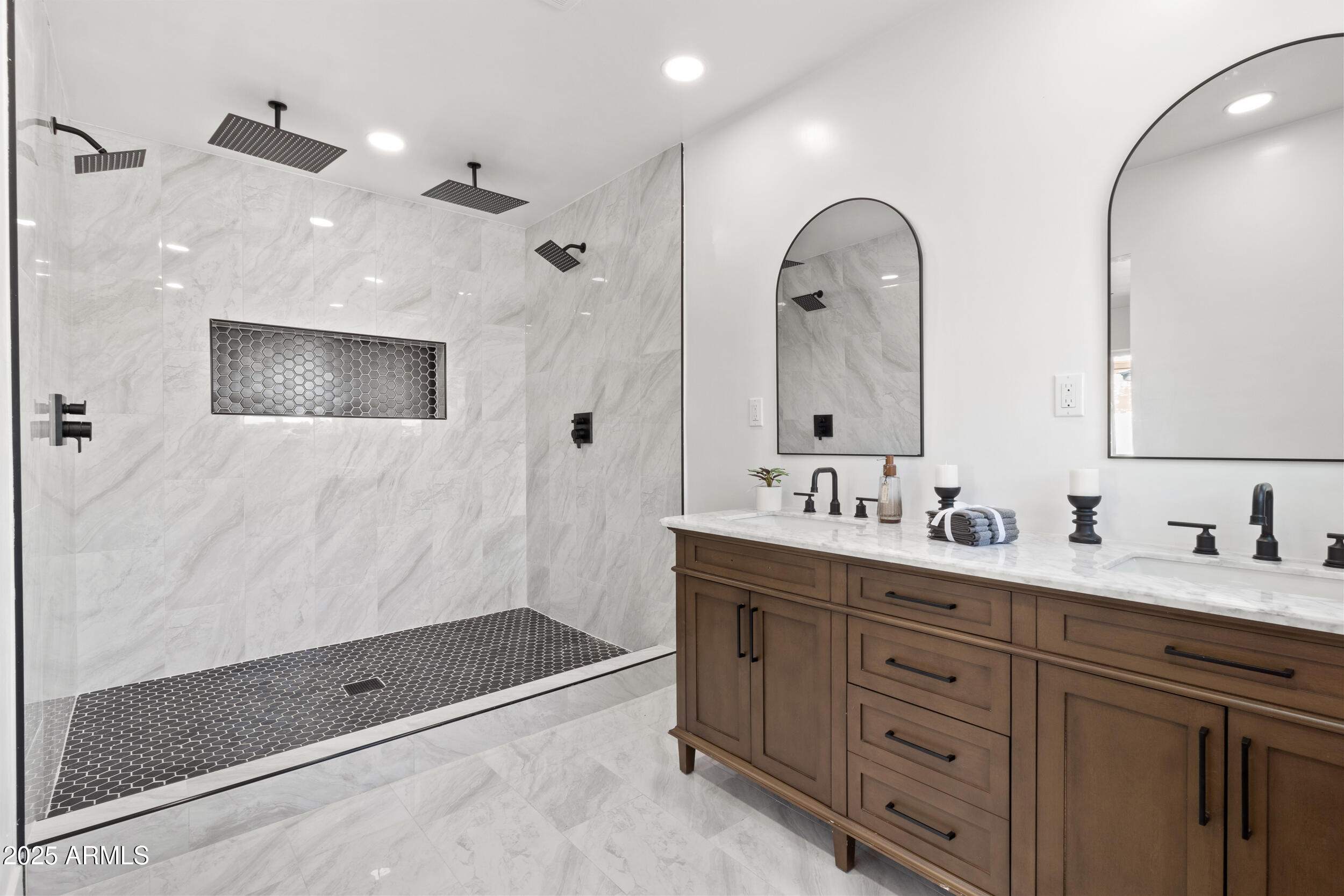 346 W EDGEMONT Avenue