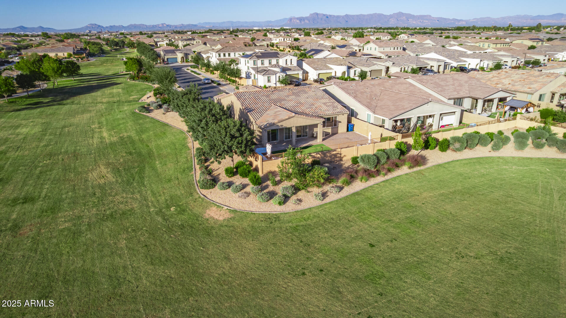 23047 E CALLE DE FLORES