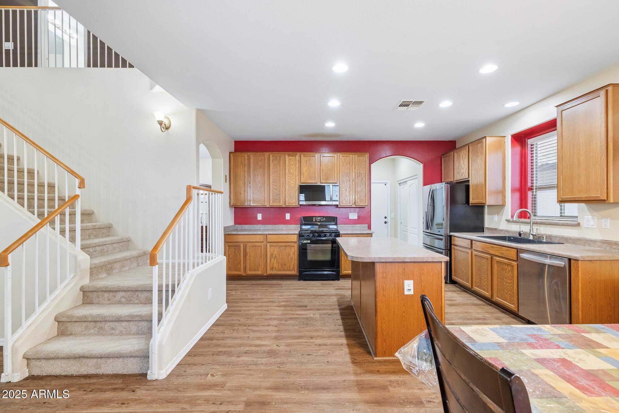 38689 N JONATHAN Street