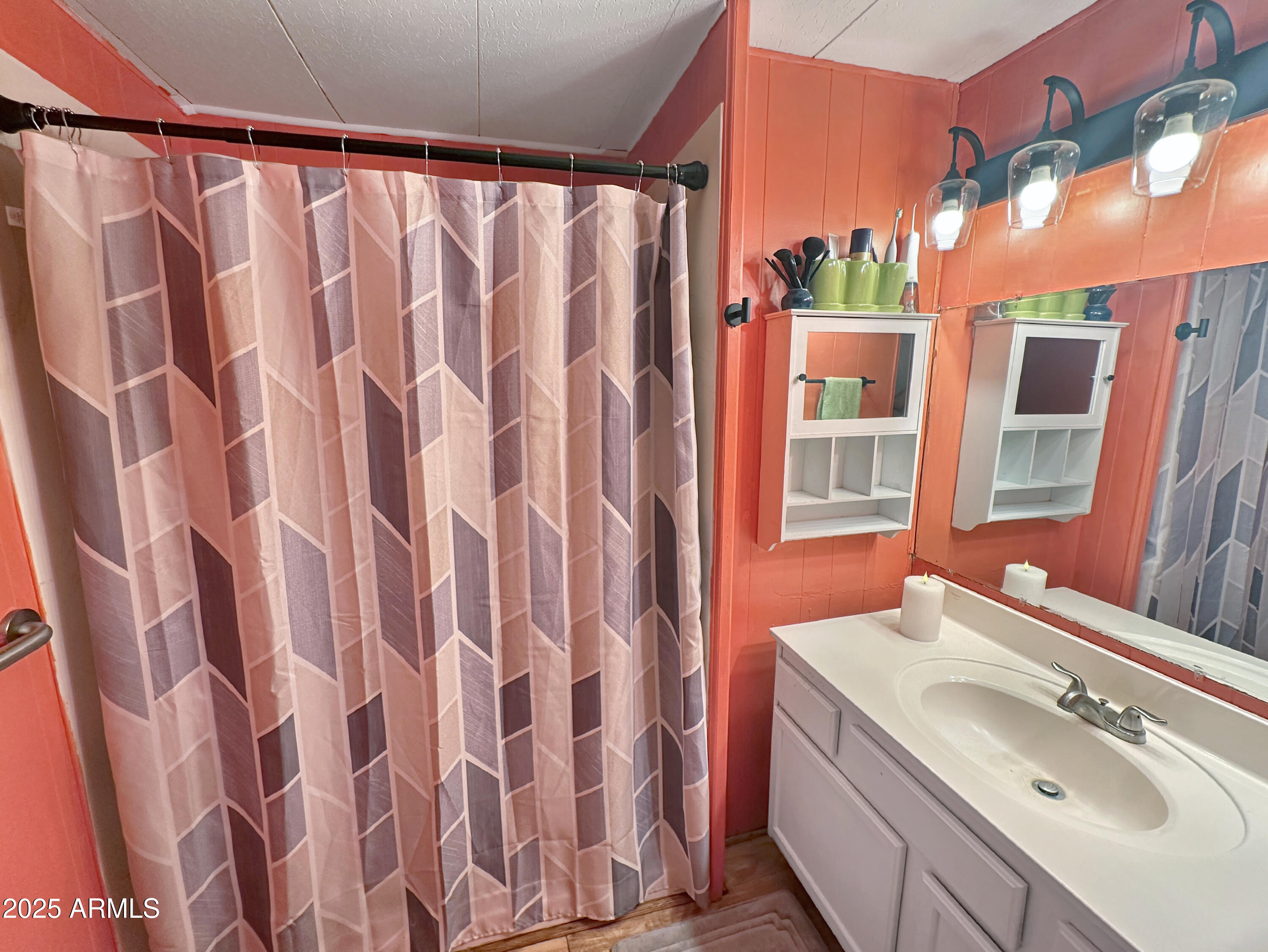 201 S Greenfield Road, 18