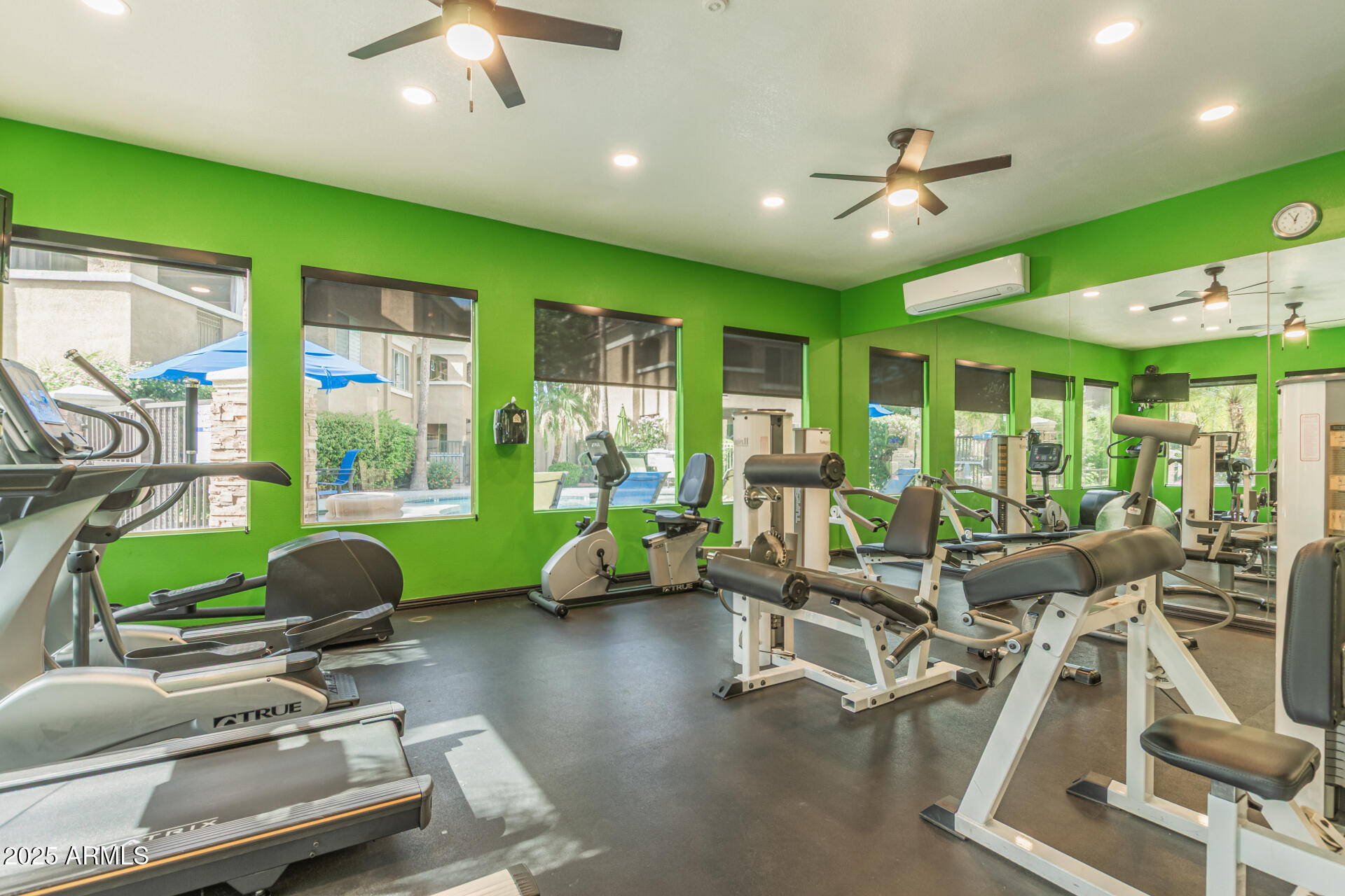 4644 N 22ND Street 1160