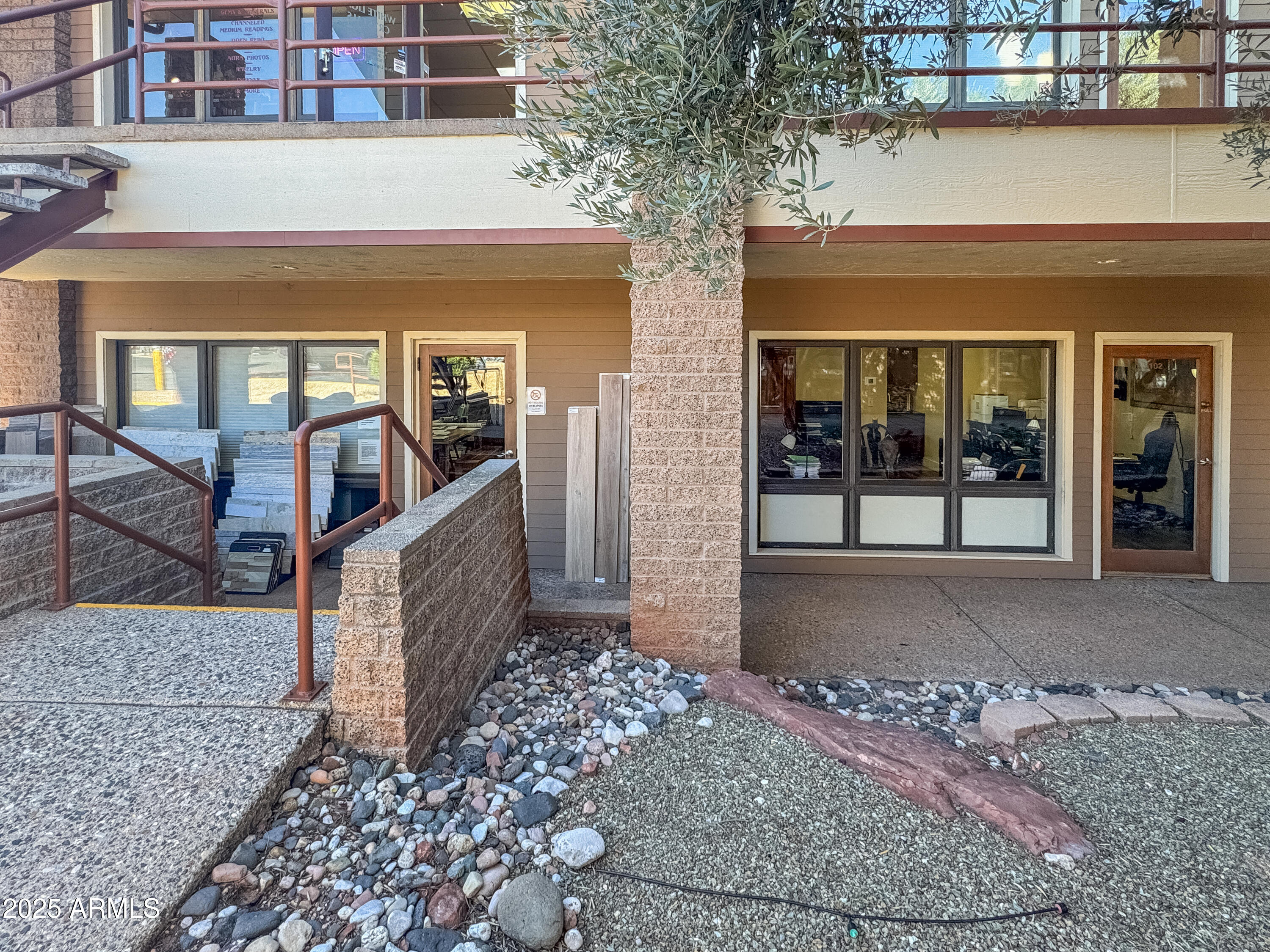 2155 W State Route 89A, 101&102