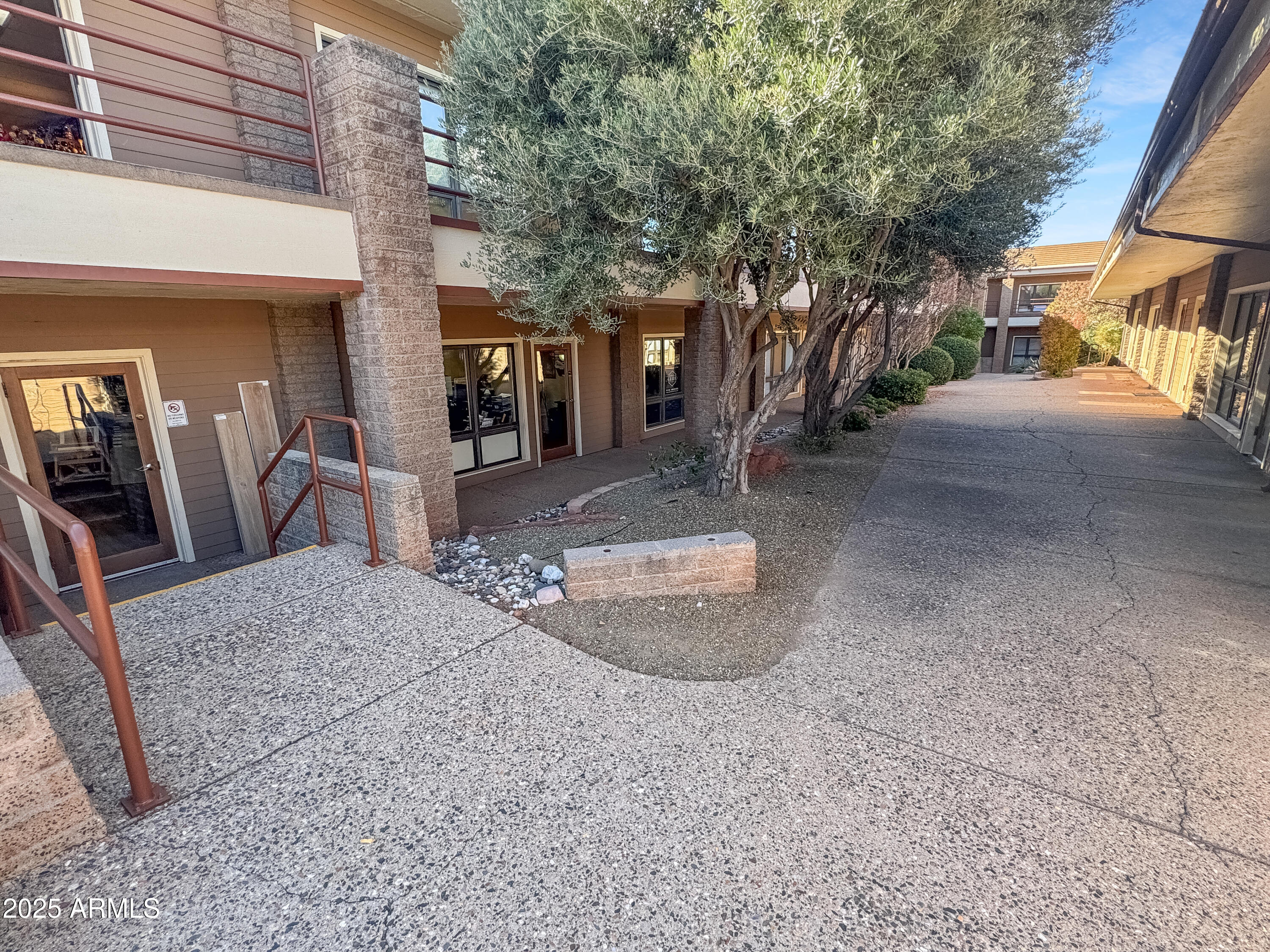 2155 W State Route 89A, 101&102