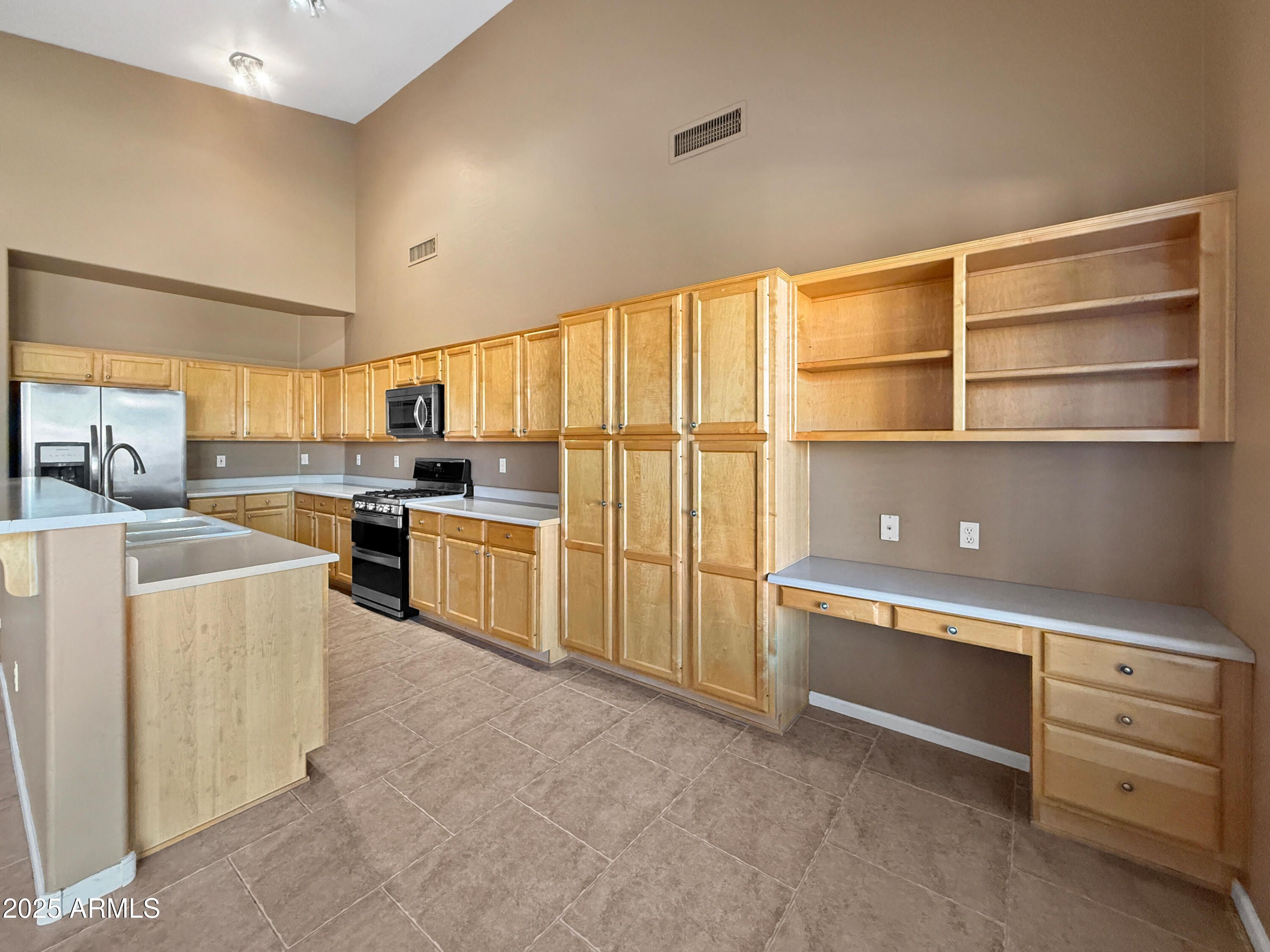 4550 E ROY ROGERS Road